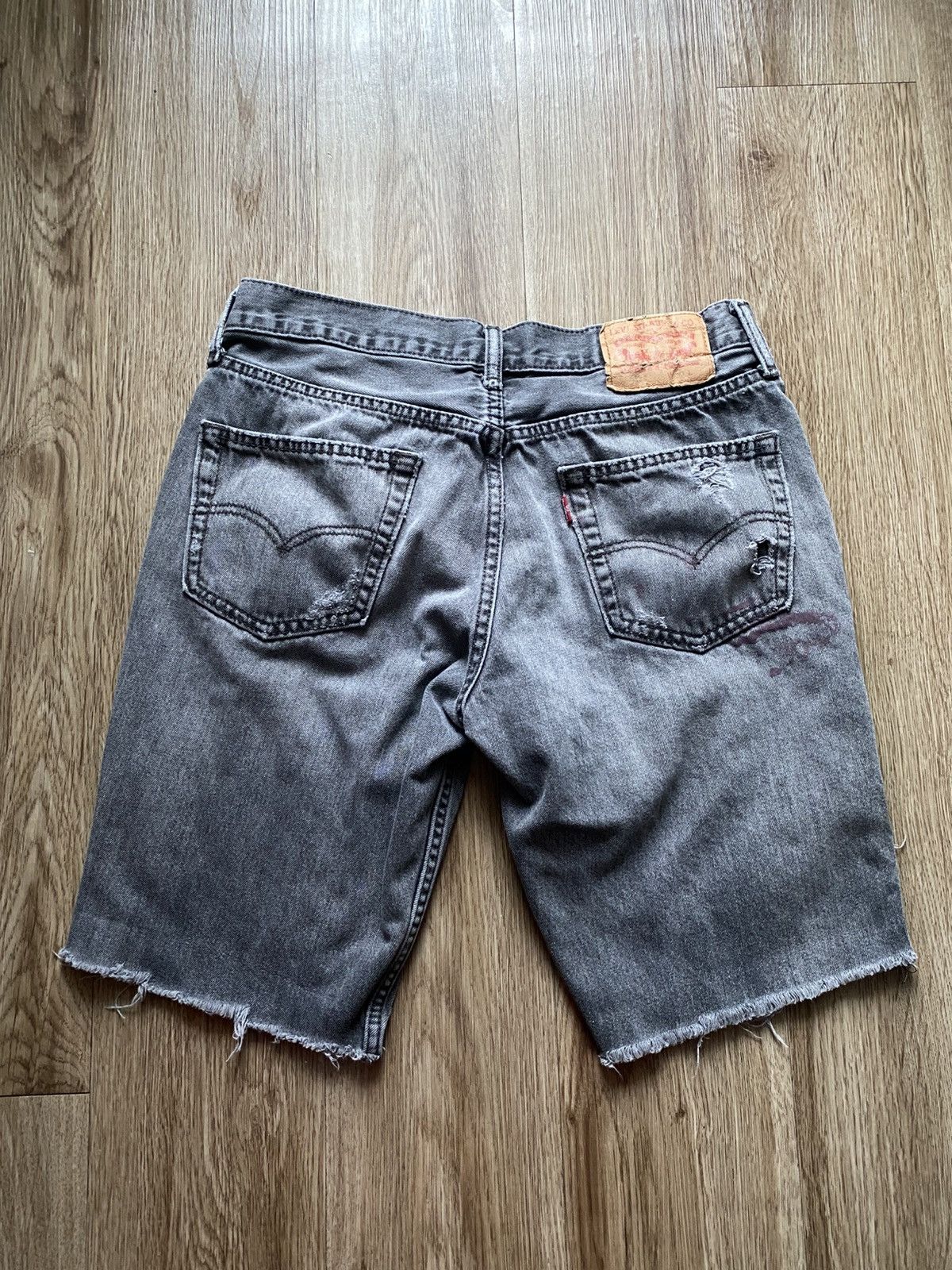 Levi's Y2K Distressed Levis Denim Shorts Size US 30 / EU 46 - 2 Thumbnail