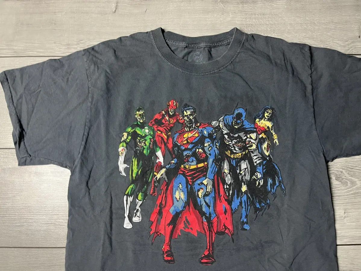 Band Tees Justice League Tshirt movie zombie apocalypse size Large Size US L / EU 52-54 / 3 - 3 Thumbnail