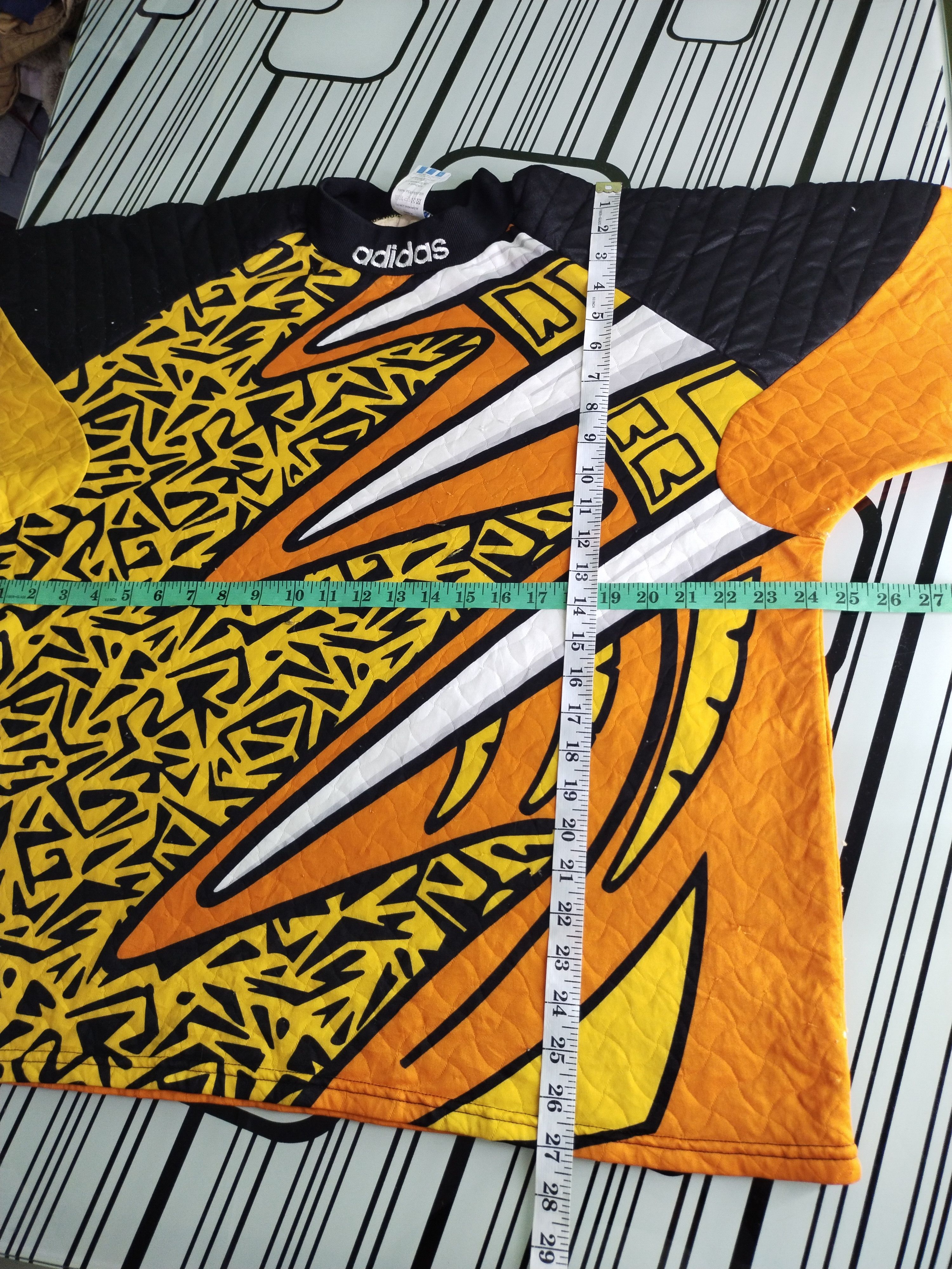 Adidas × Vintage Vintage Liverpool 1995/96 Jersey GK Football Jersey GK Size US L / EU 52-54 / 3 - 13 Thumbnail