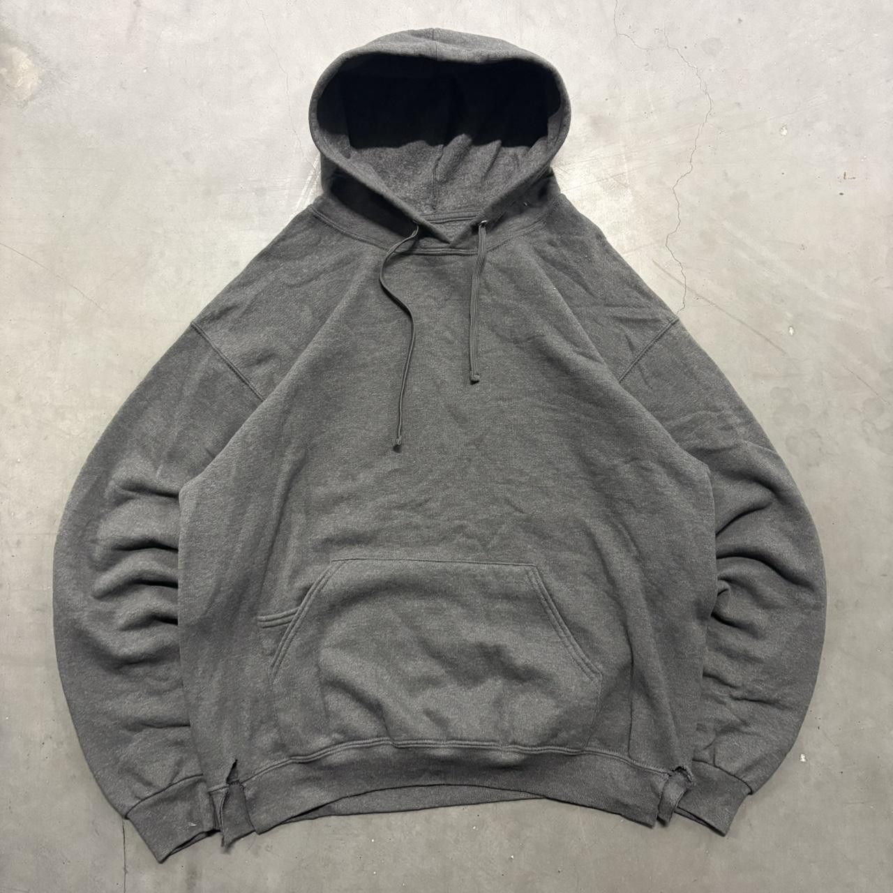 Vintage Crazy Vintage Y2K/2000s Blank Dark Grey Minimalistic Hoodie! Size US L / EU 52-54 / 3 - 1 Thumbnail