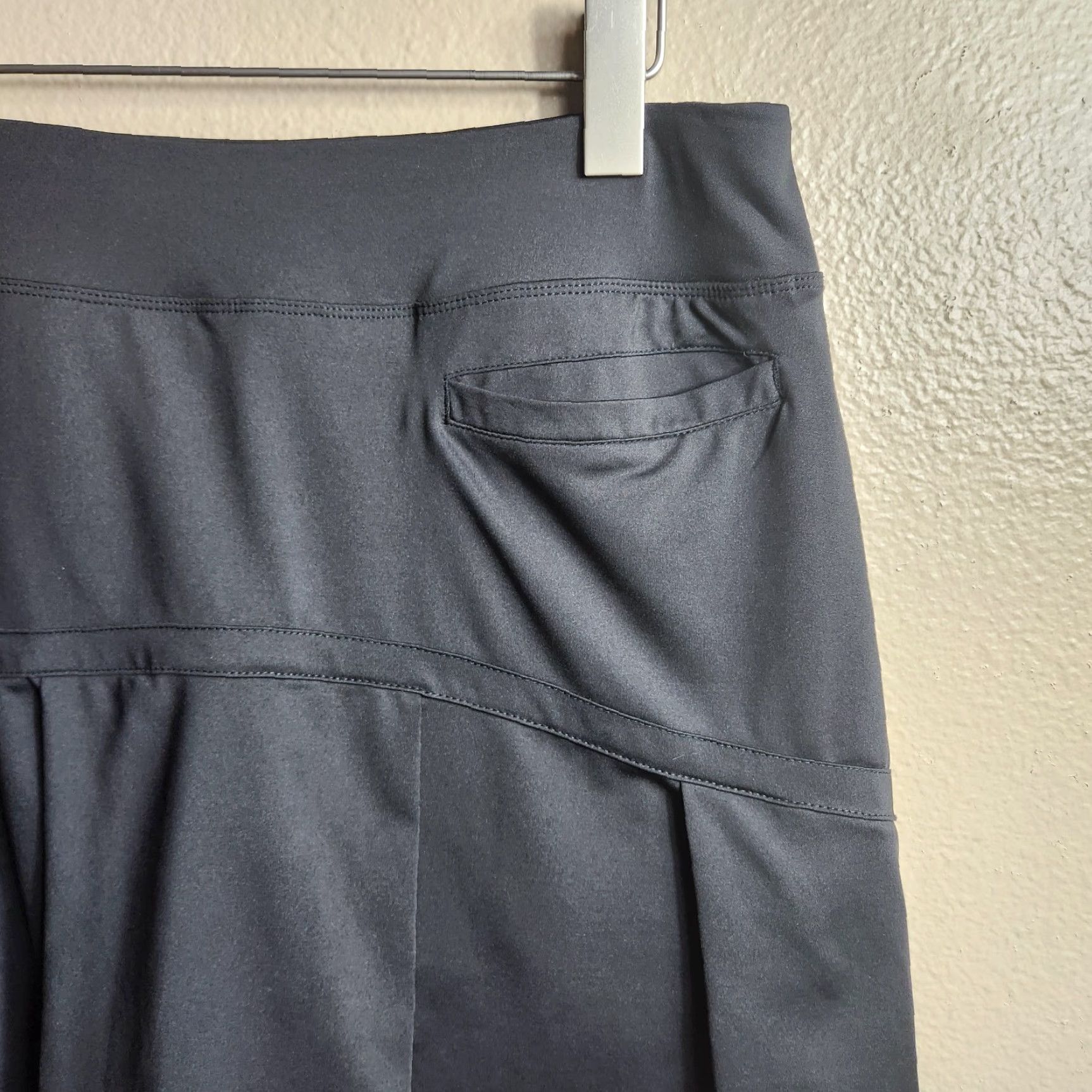 Vintage Womens Skort Black Back Pleat Tennis w/Pockets Size L - Tennis Athleisure Skort with Pockets, Black, L, Womens, Regular Fit Size ONE SIZE - 6 Thumbnail