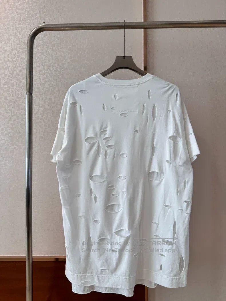 Givenchy Givenchy White Destroyed Short Sleeve Size M Size US M / EU 48-50 / 2 - 2 Thumbnail