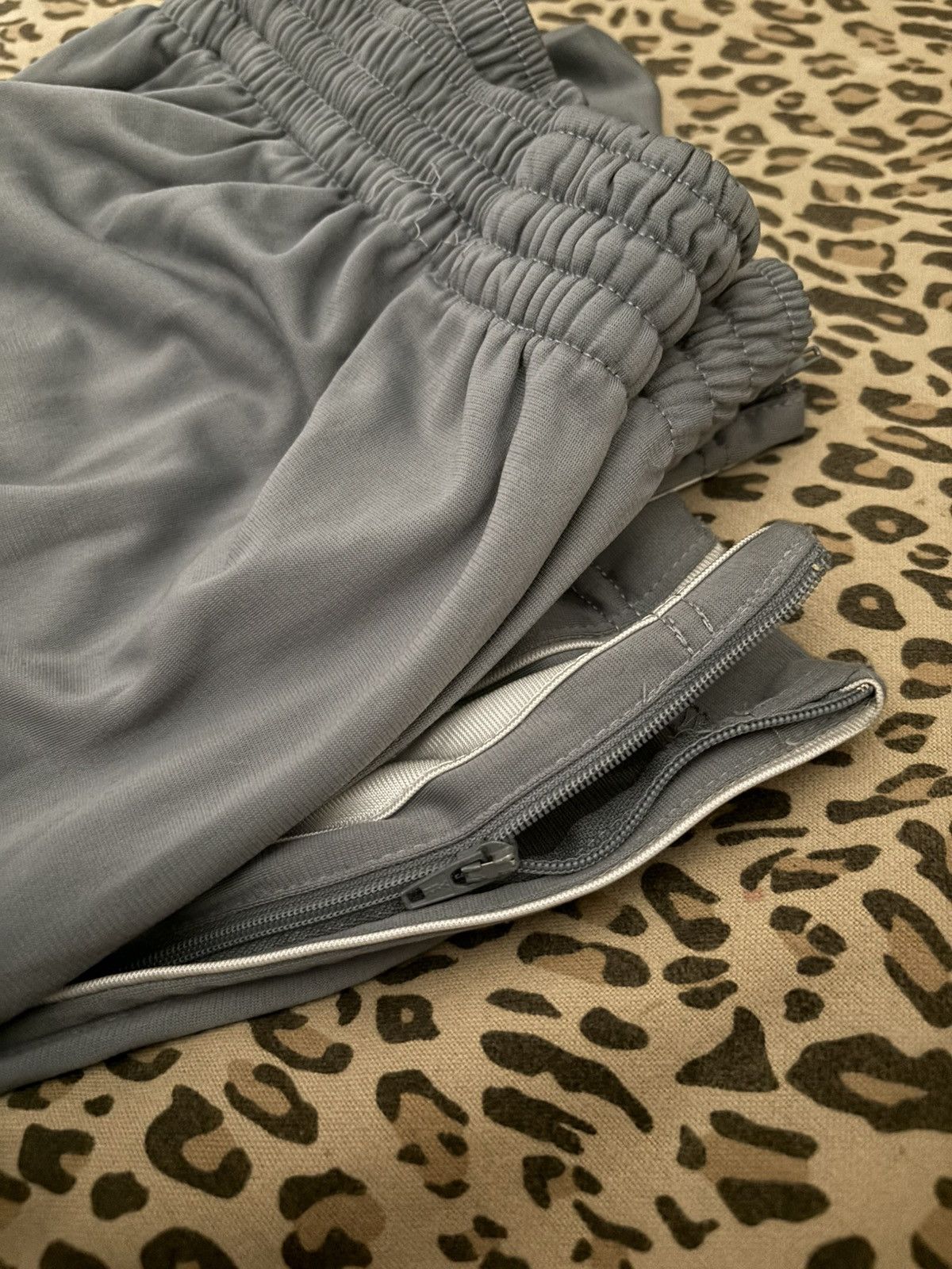 Nike Grey Baggy Nike track pants(with zipper) Size US 30 / EU 46 - 4 Thumbnail