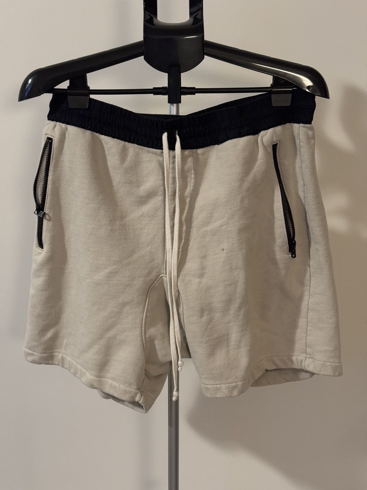 Essentials FOG Essentials Shorts Size US 34 / EU 50 - 1 Thumbnail
