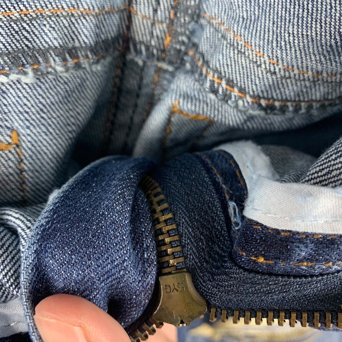 Japanese Brand LOT 29 x BUGS BUNNY embroidery design blue jeans Size US 34 / EU 50 - 15 Thumbnail
