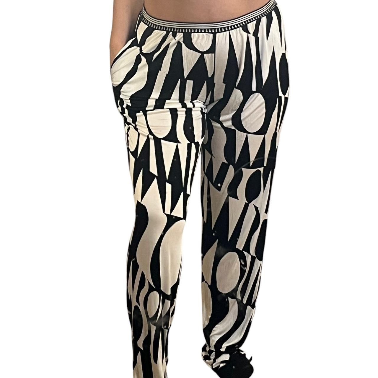 Missoni MISSONI MARE BLACK & WHITE LOGO GRAPHIC PANTS Size 32" / US 10 / IT 46 - 6 Thumbnail