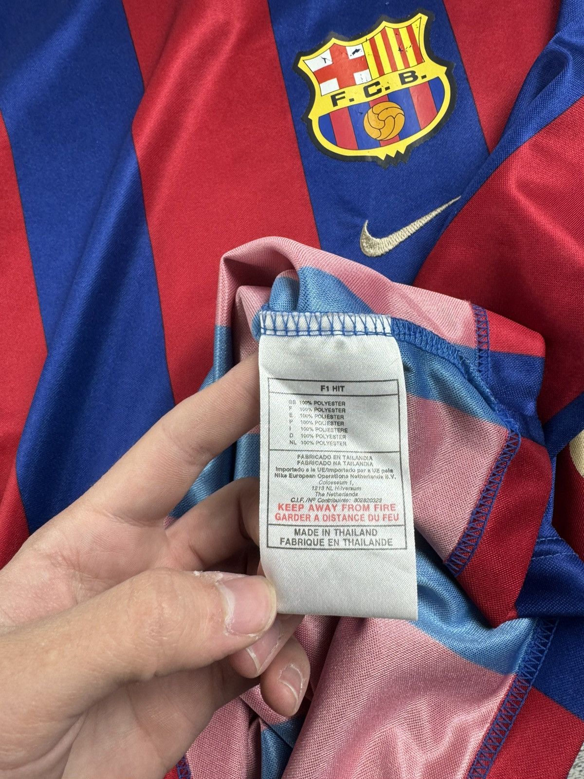 Nike BARCELONA GETHIN 2001/2002 Vintage Nike Soccer Football Football Shirt Jersey Size US L / EU 52-54 / 3 - 13 Thumbnail