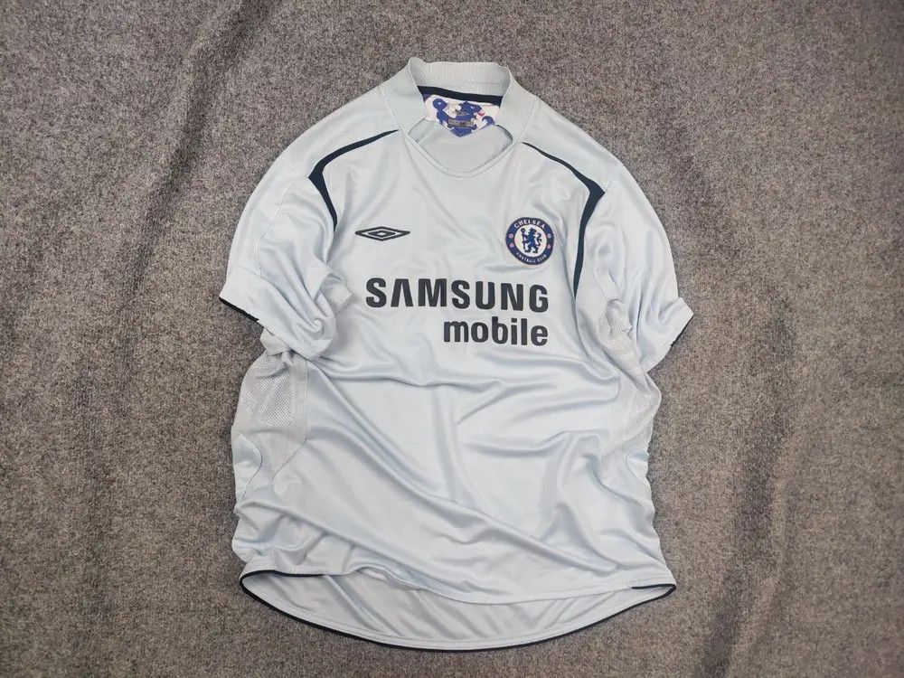 Umbro Vintage Chelsea Umbro 2005 06 Away soccer Jersey T-Shirt Size US XL / EU 56 / 4 - 1 Thumbnail