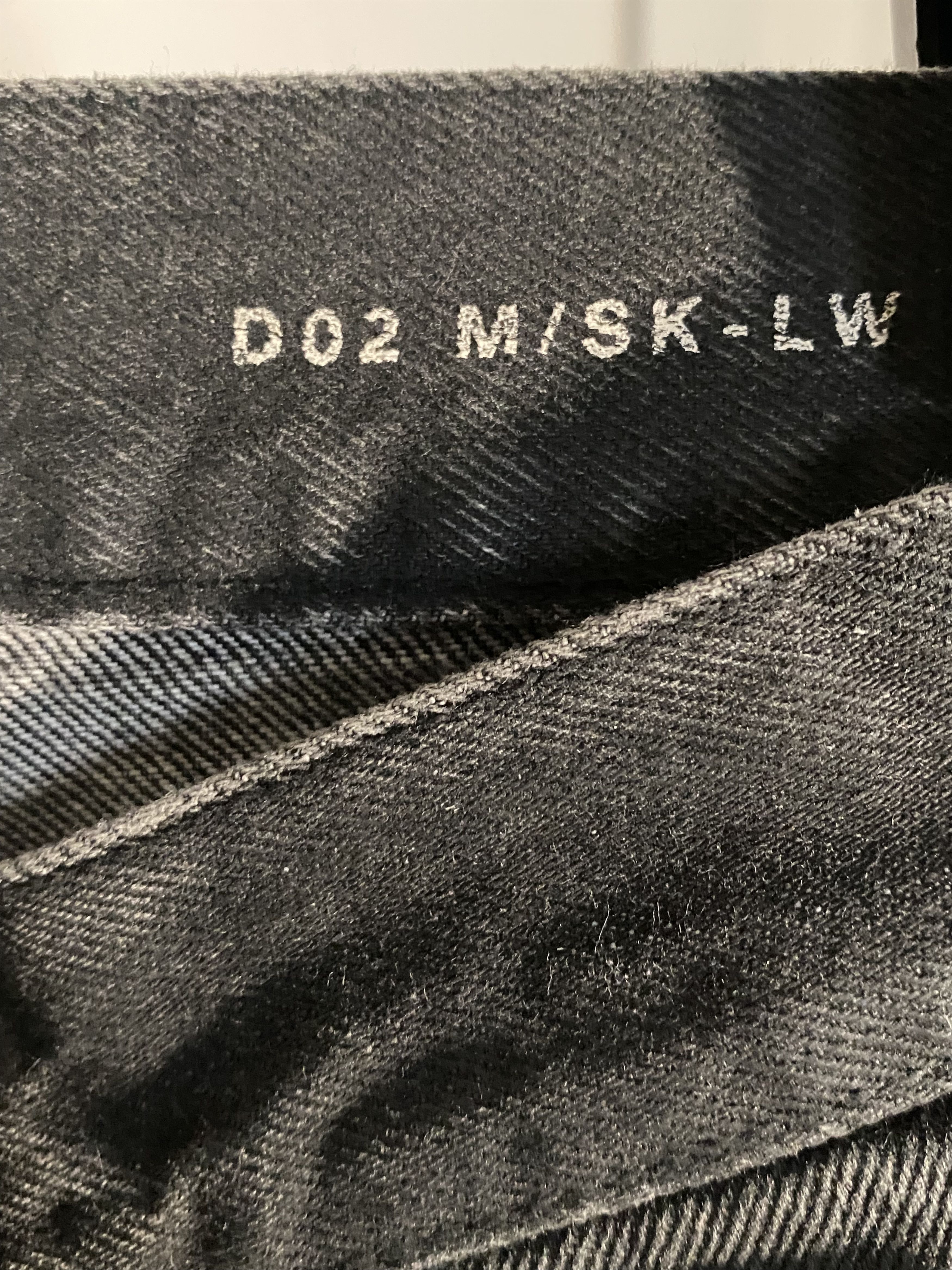 D02 black waxed denim, view 2