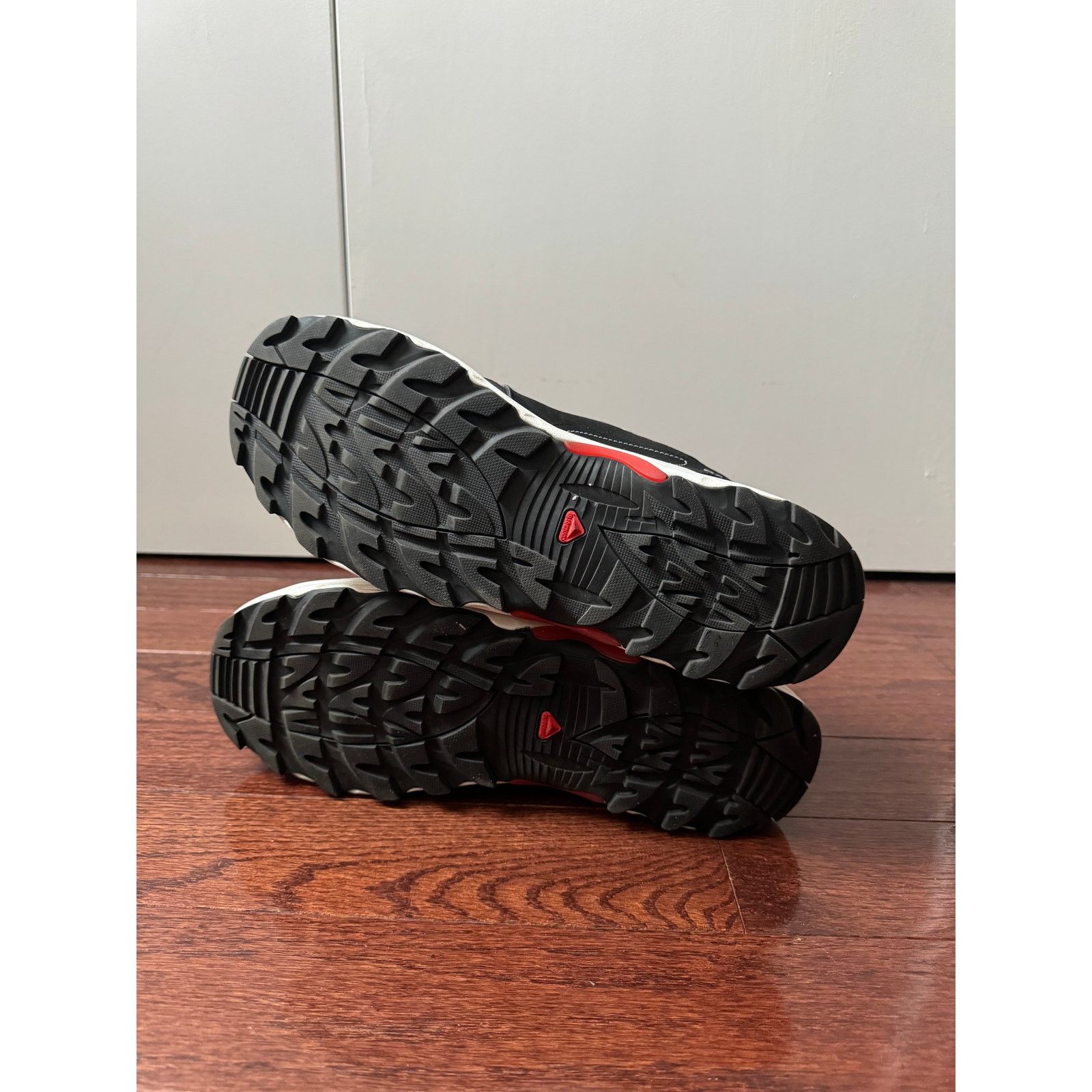 Salomon Raid Wind White Black Berry Goji Size US 12 / EU 45 - 2 Thumbnail