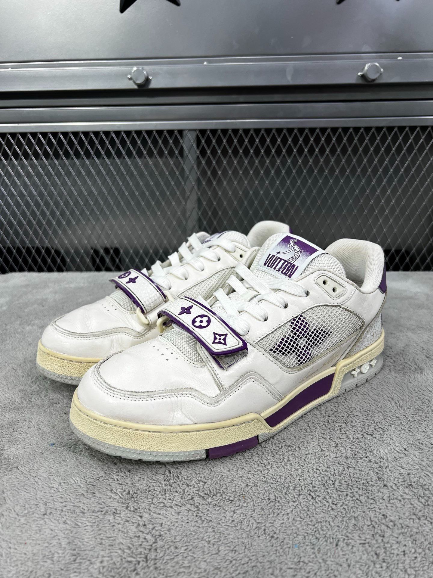 Louis Vuitton Louis Vuitton Training White Lowtop Sneakers 41 Men Size US 8.5 / EU 41-42 - 1 Thumbnail