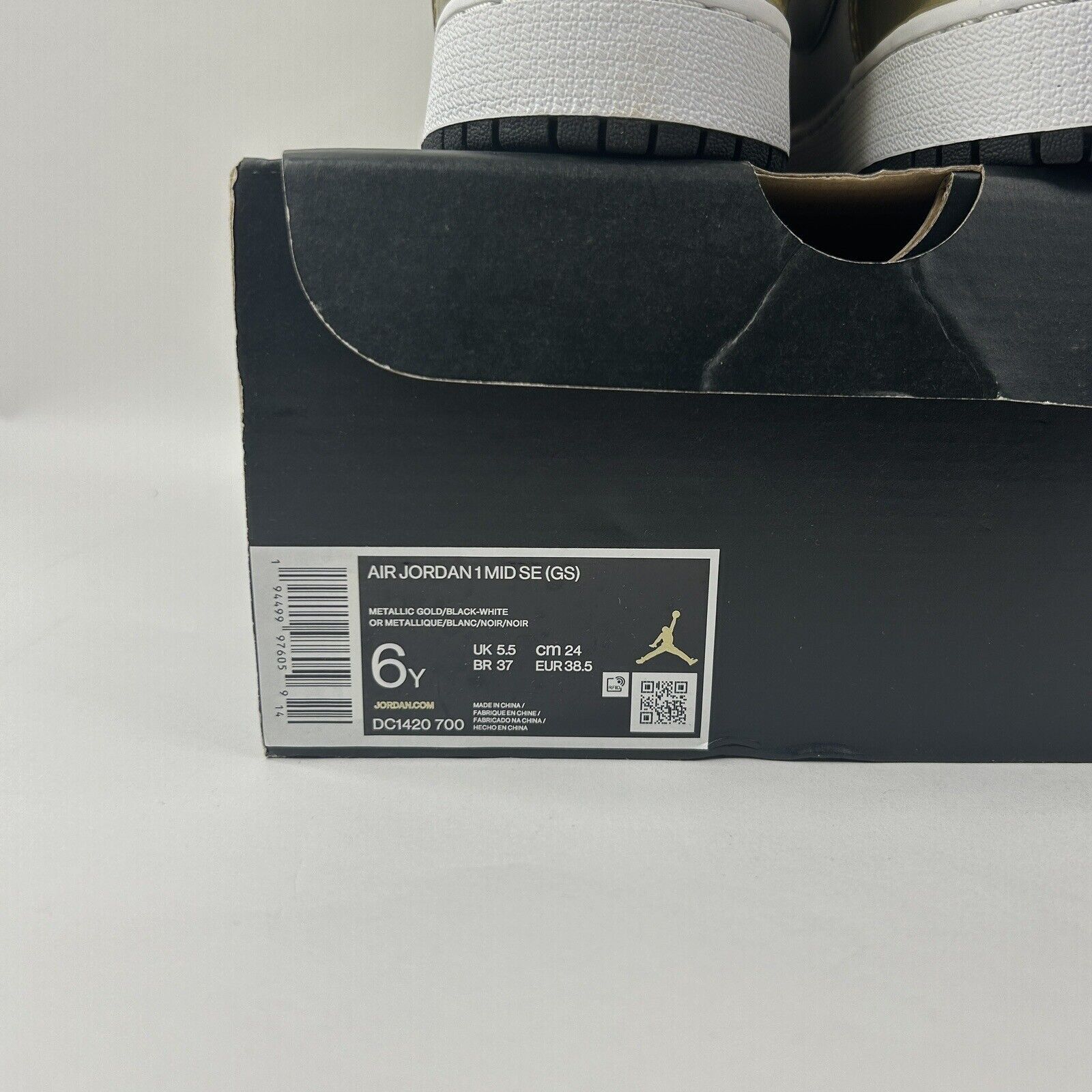 Nike Nike Shoes Air Jordan 1 Retro Mid SE “Metallic Gold” 2024 Size US 7.5 / IT 37.5 - 5 Thumbnail