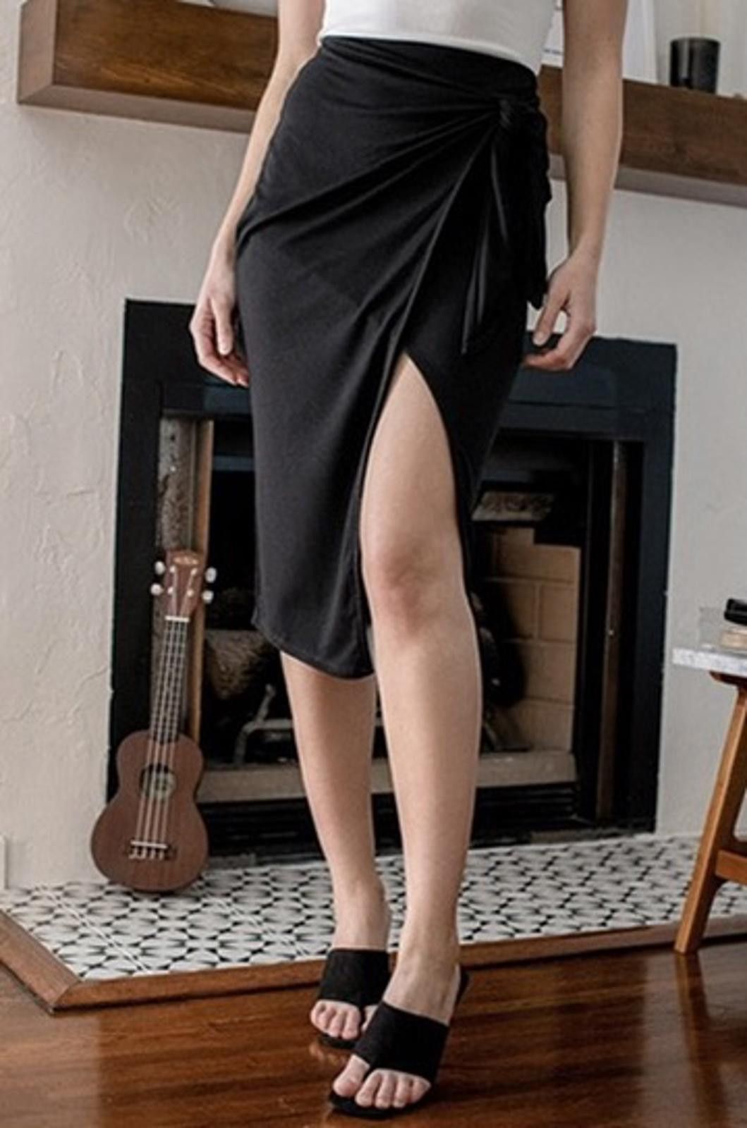 Other LULUS Good Wrap-utation Black Side-Tie Midi Skirt (SMALL) Size 28" / US 6 / IT 42 - 2 Thumbnail