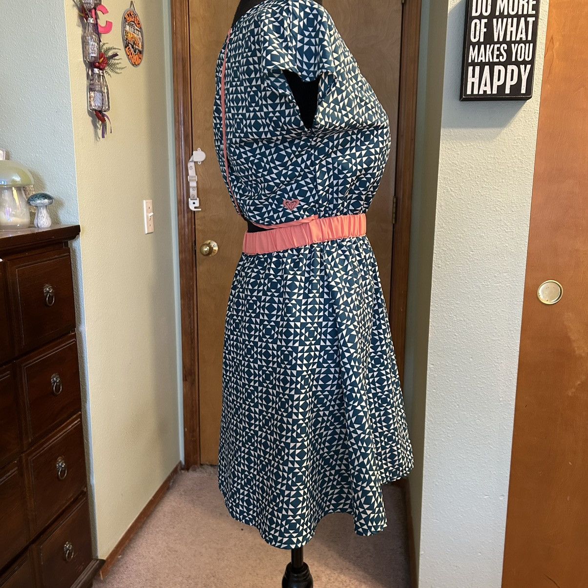 Other Roxy teal peach geometric short sleeve skater dress size S Size S / US 4 / IT 40 - 2 Thumbnail