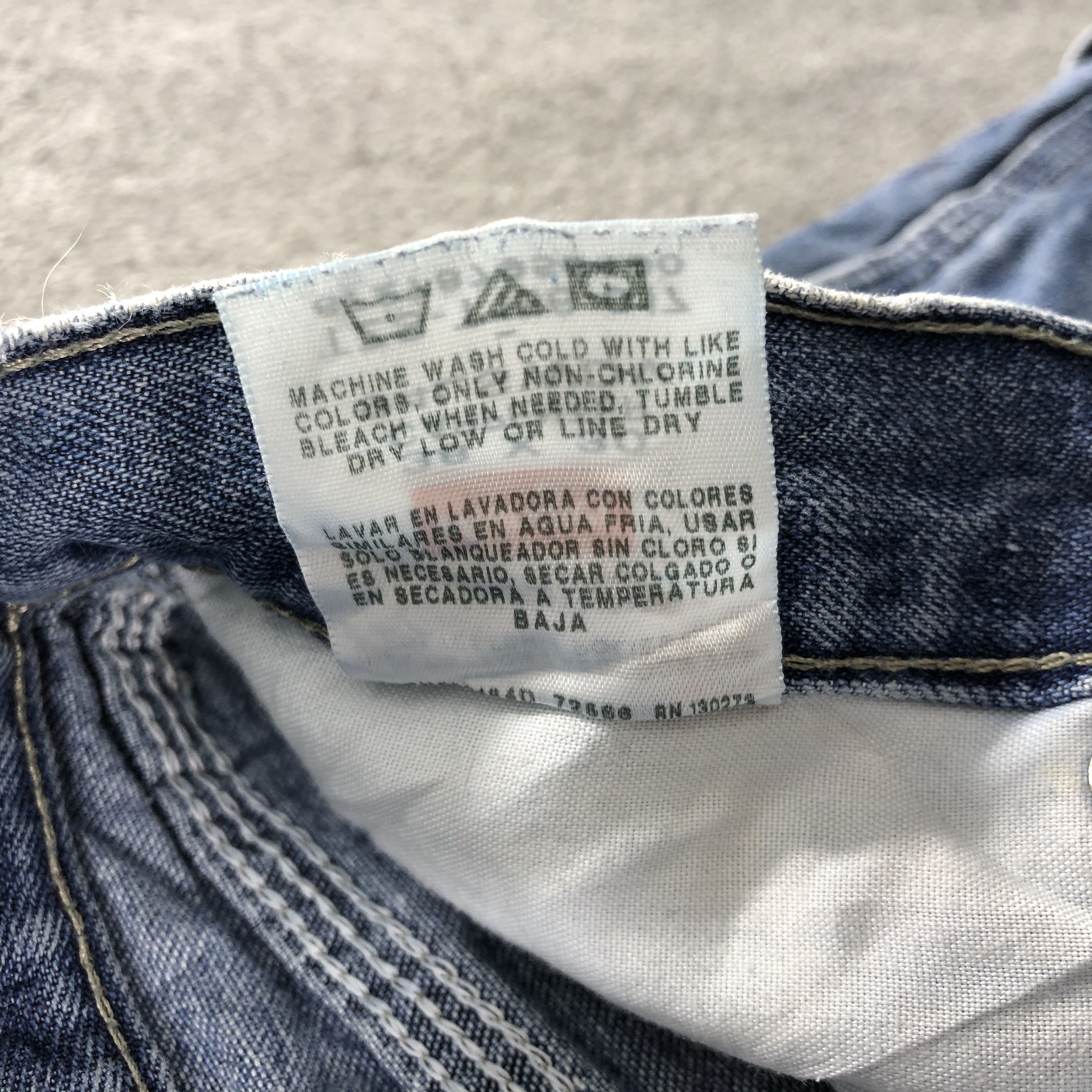 Vintage Vintage Blue Wash Wrangler Jeans-J2255 Size US 39 - 12 Thumbnail