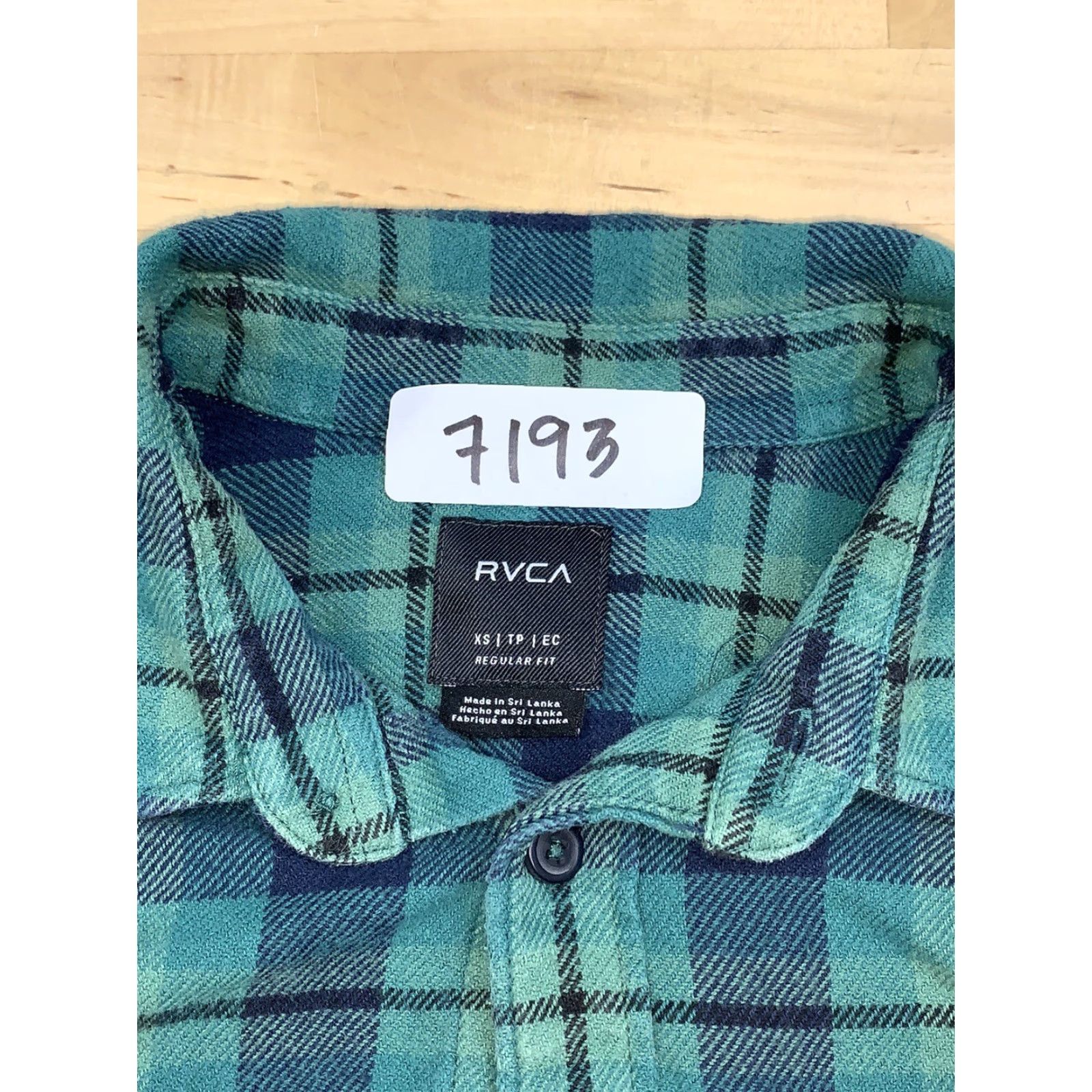 RVCA RVCA Shirt Womens XS Button-Up Flannel Green Plaid Long Sleeve Casual Collar 100% Cotton Vintage? No Size XS / US 0-2 / IT 36-38 - 3 Thumbnail