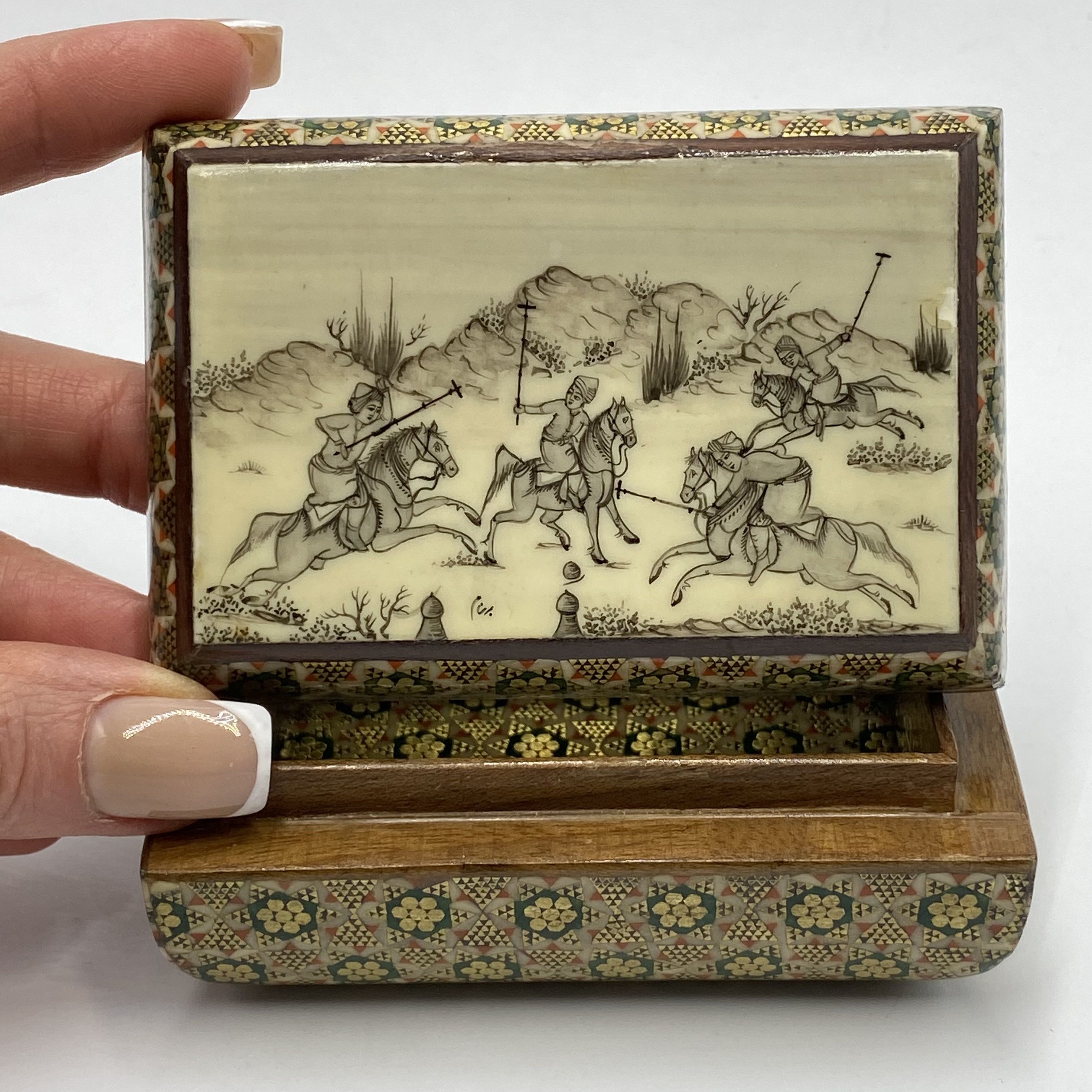 Vintage Vintage Persian Hand Painted Mosaic Trinket Jewelry Box Polo Size ONE SIZE - 1 Thumbnail