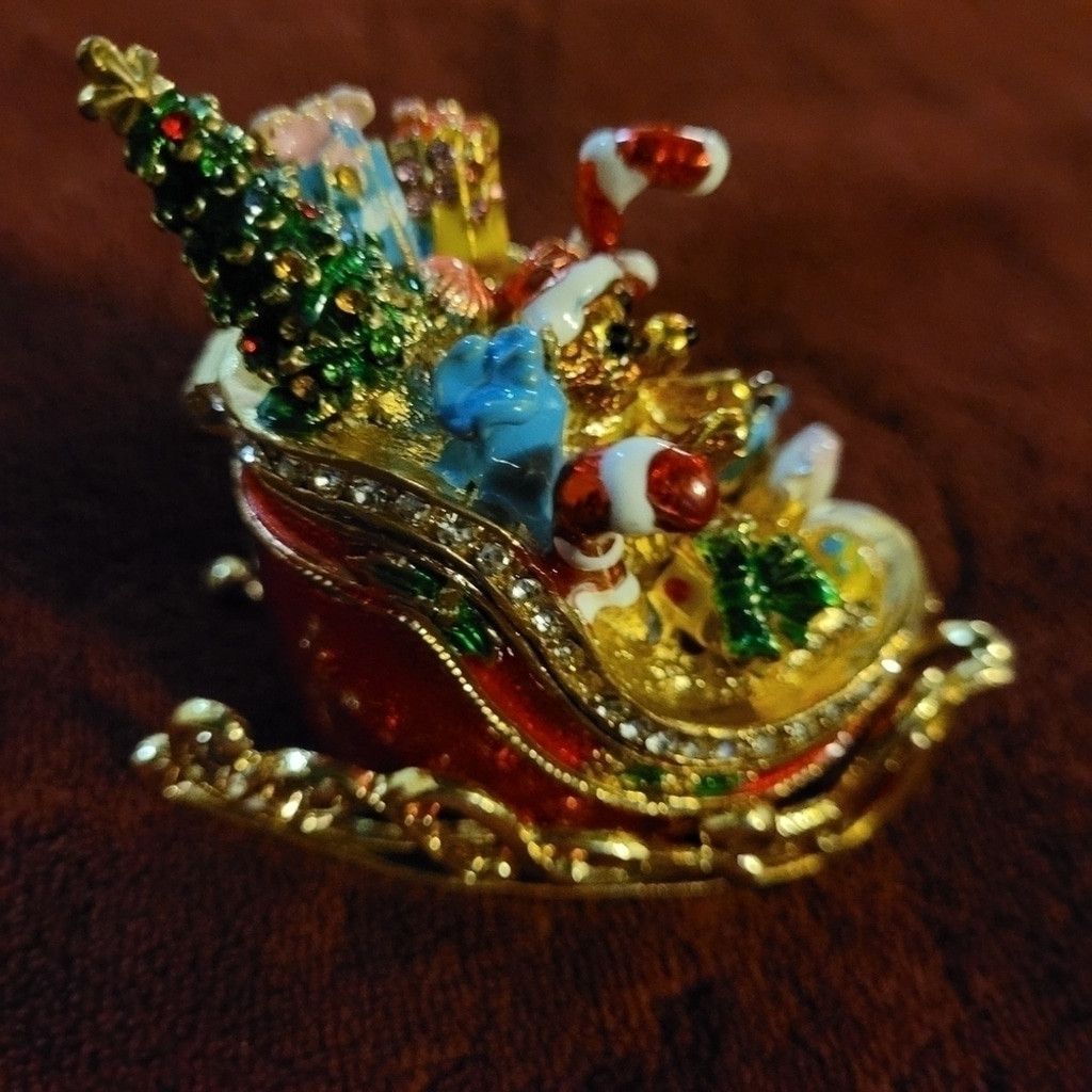 Unknown London Xmas decorations, holidays trinket boxes. Set of 3. Size ONE SIZE - 1 Thumbnail