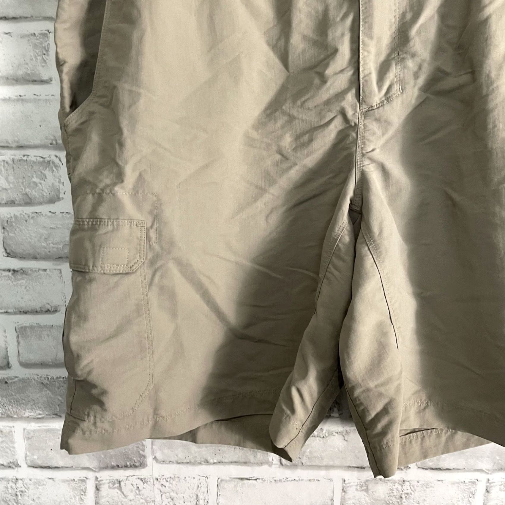 The North Face The North Face Grey Cargo Hiking Shorts Mens 2XL Regular Color: Gray Cargo Men 2XL The North Face Size US 39 - 3 Thumbnail