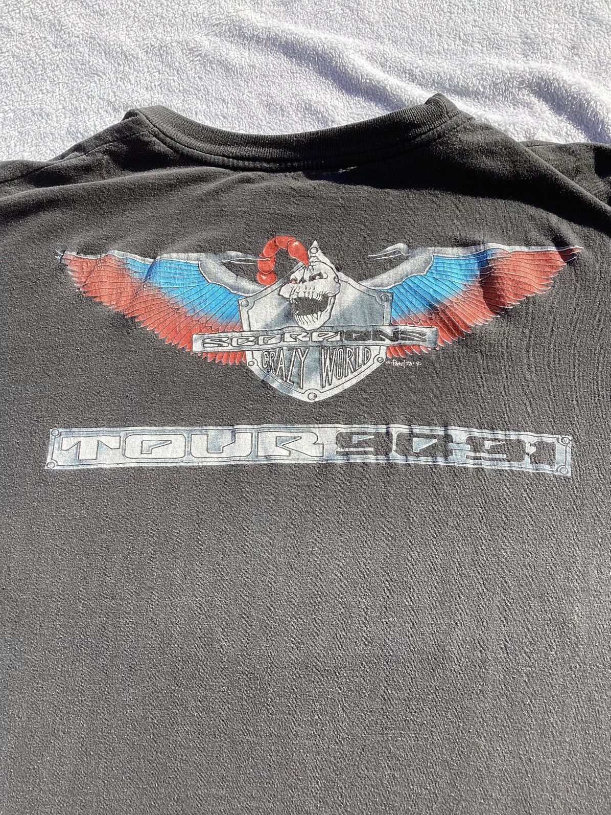 Band Tees Vtg 1990s scorpions, crazy world tour single stitch band Tee Size US L / EU 52-54 / 3 - 4 Thumbnail