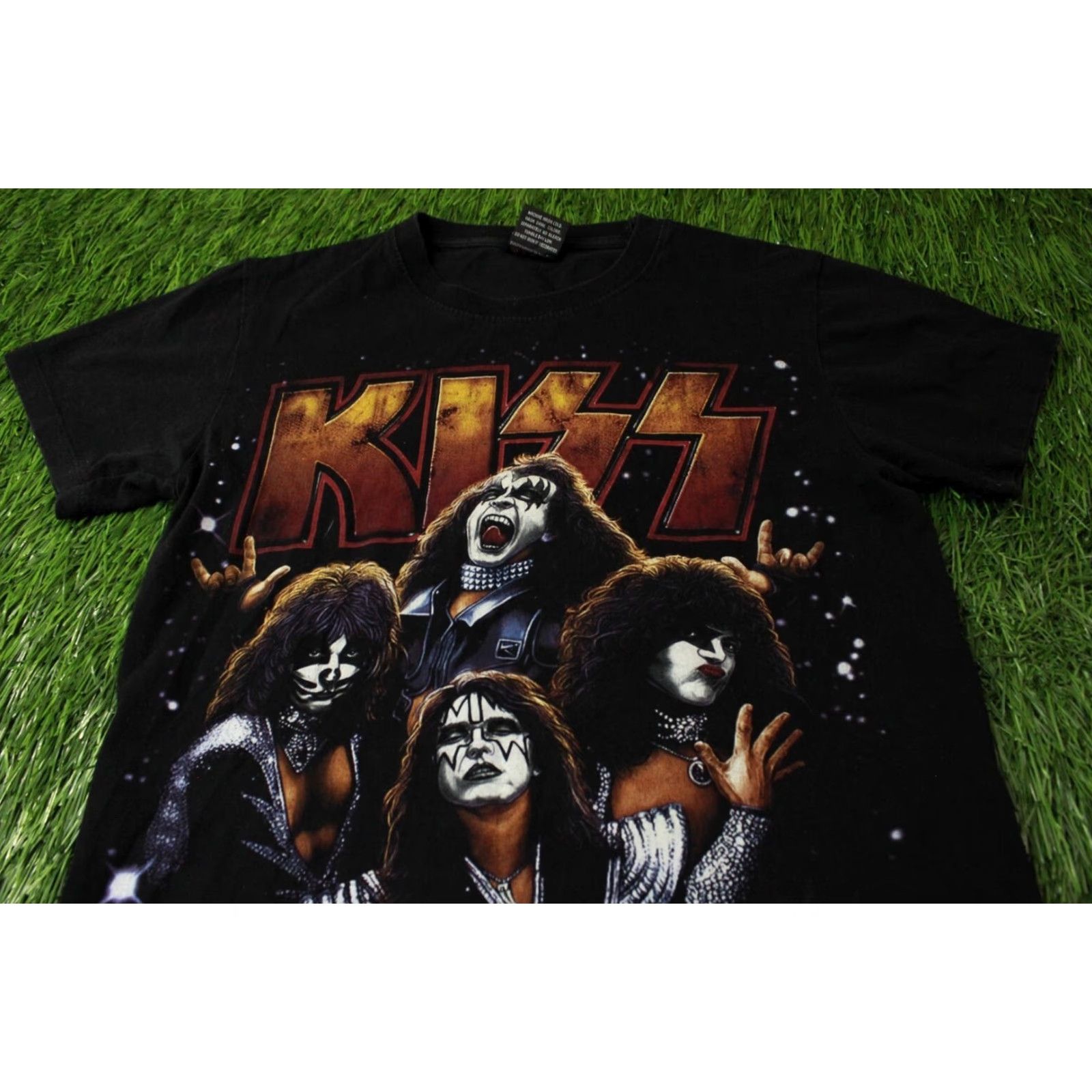 Vintage KISS SHORT SLEEVE Shirt Men Rock Shirt Kiss Rockatee s TEE Jersey Size S Black Small 100% Cotton Size US S / EU 44-46 / 1 - 3 Thumbnail