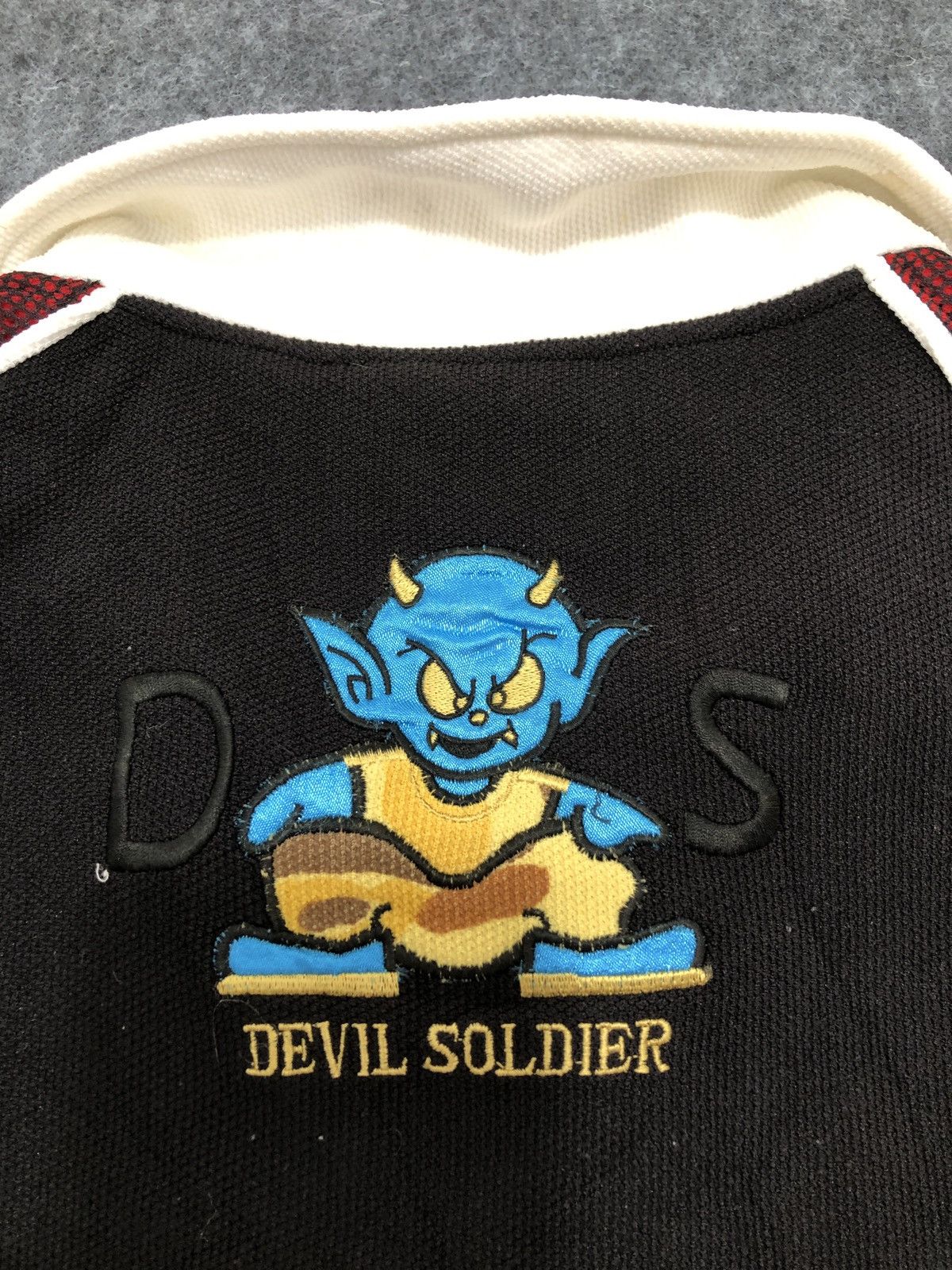 Vintage Vintage Devil Soldier Half Zip Shirt Hip Hop Size US M / EU 48-50 / 2 - 6 Thumbnail