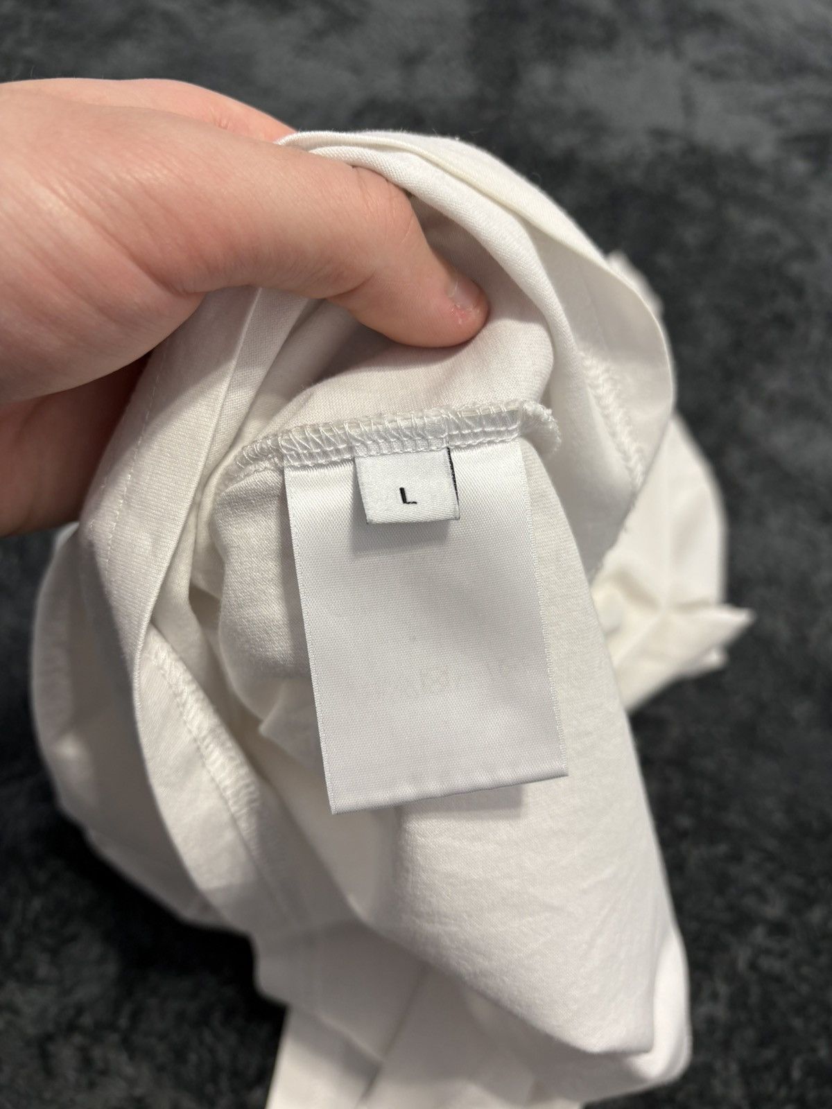Givenchy Givenchy White Paris Logo Tee Size US M / EU 48-50 / 2 - 4 Thumbnail