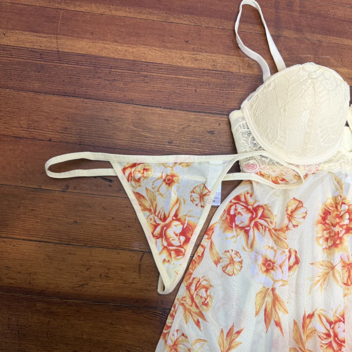 Other French Affair Anise Flower Lace Robe - Yellow Floral M Size M / US 6-8 / IT 42-44 - 4 Thumbnail