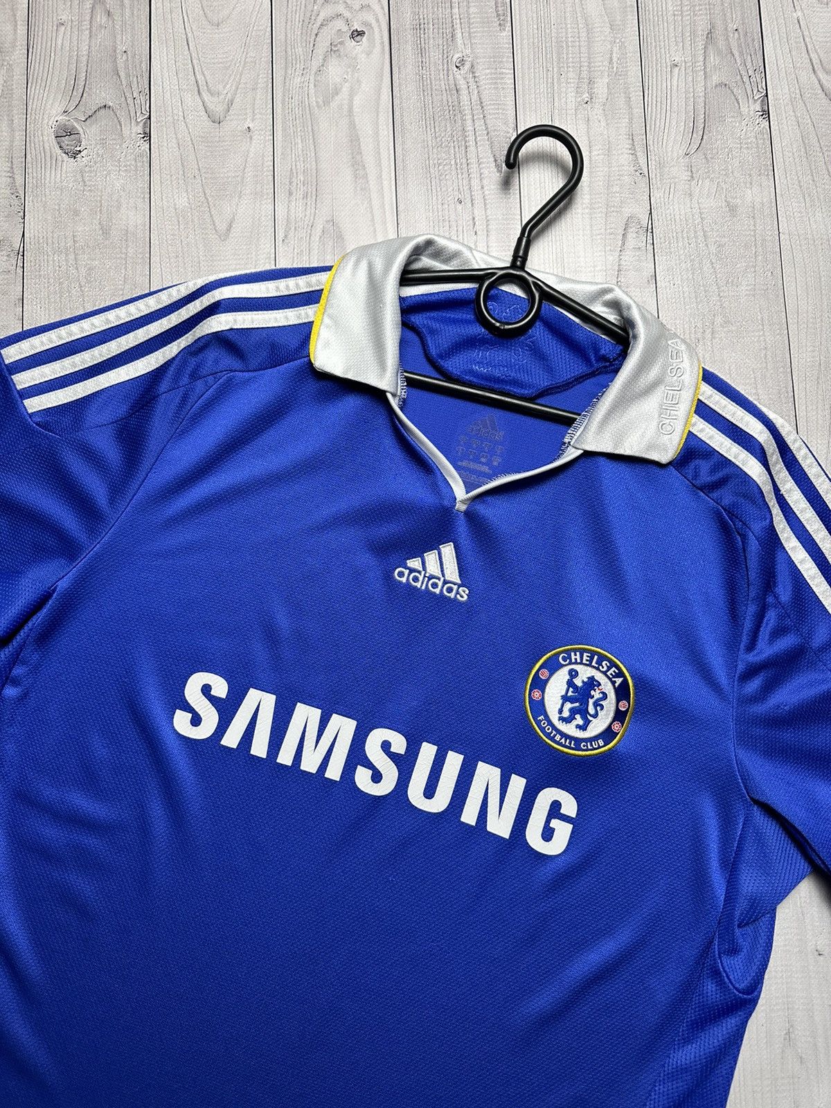 Adidas × Chelsea Soccer × Vintage Vintage adidas Chelsea soccer jersey size L Size US L / EU 52-54 / 3 - 3 Thumbnail