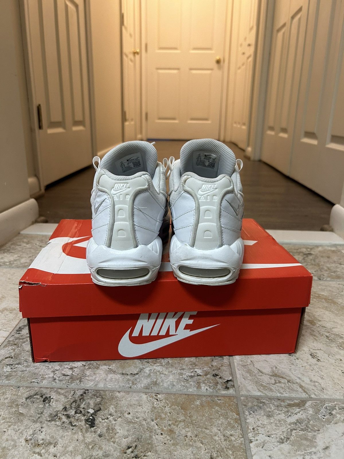 Nike Nike Air Max 95 Essential Size US 10 / EU 43 - 4 Thumbnail