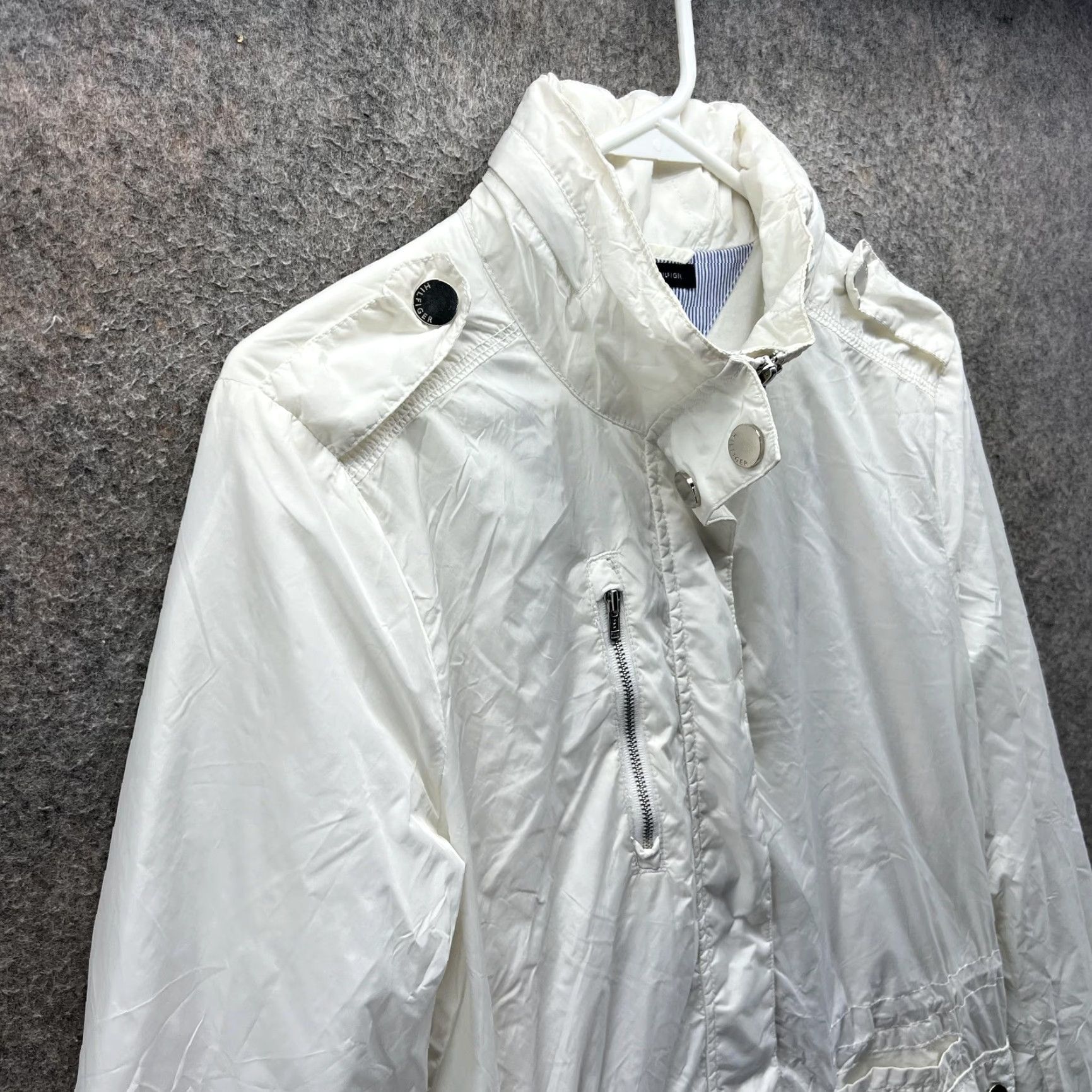 Tommy Hilfiger Tommy Hilfiger Rain Coat Womens Small White Hooded Nylon Zip Windbreaker Jacket Size S / US 4 / IT 40 - 6 Thumbnail
