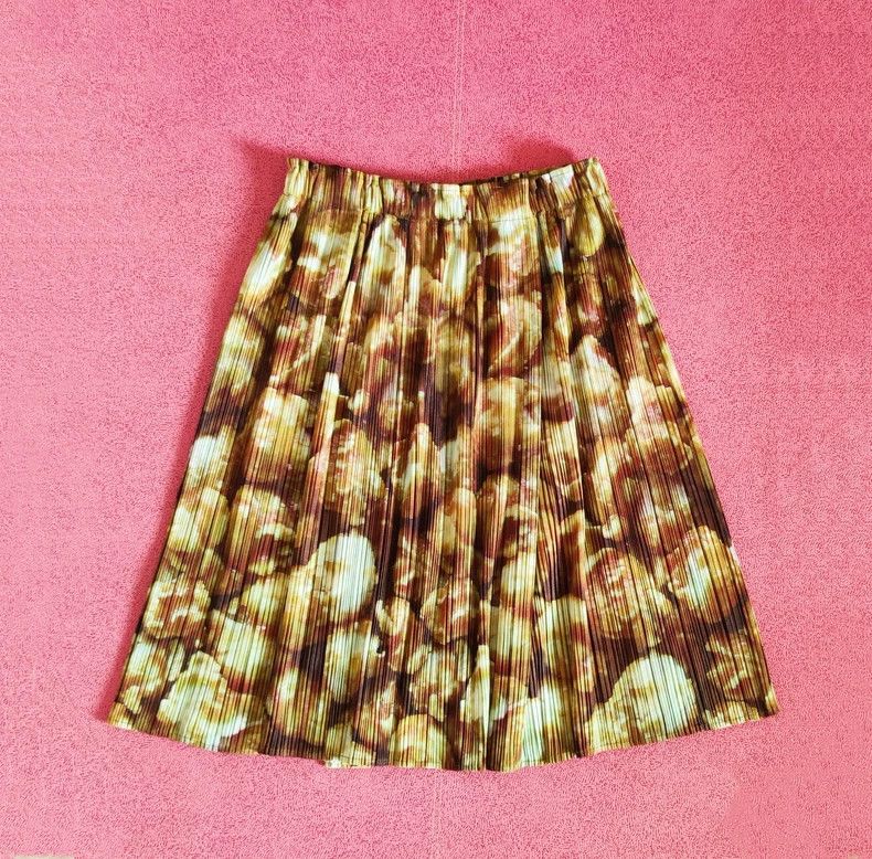Issey Miyake Issey Miyake size:3 Digital printed cream popcorn skirt Size 22" - 5 Thumbnail