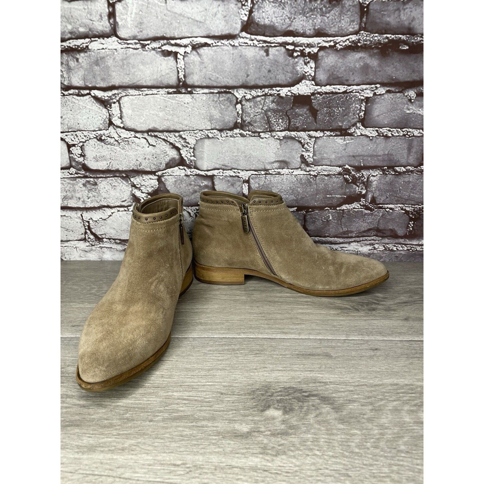 Other ITALEAU Tan Suede Leather Ankle Side Zipper Low Heel Boots W Size US 6.5 / IT 36.5 - 16 Thumbnail