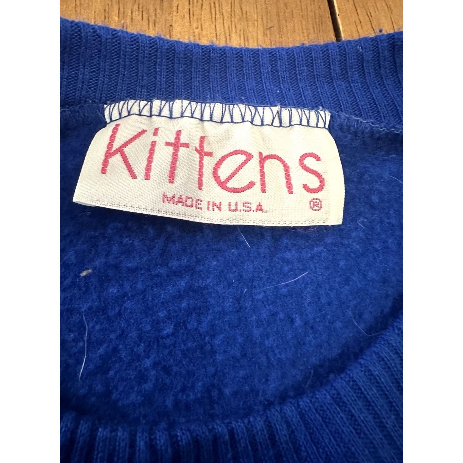 Vintage VINTAGE 90s Teddy Bear Sweatshirt Kittens Blue Textured Fuzzy Large Adult Crewneck Size L / US 10 / IT 46 - 3 Thumbnail