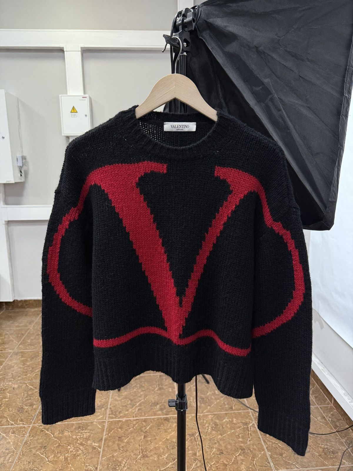 Valentino 🇮🇹 Valentino V Red Logo Wool Alpaca Sweater Rare Retro Size M / US 6-8 / IT 42-44 - 1 Thumbnail