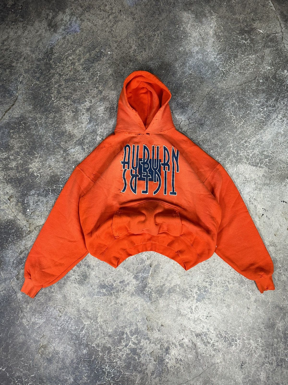 Vintage Vintage Thrashed Auburn Tigers Hoodie Size US L / EU 52-54 / 3 - 1 Thumbnail