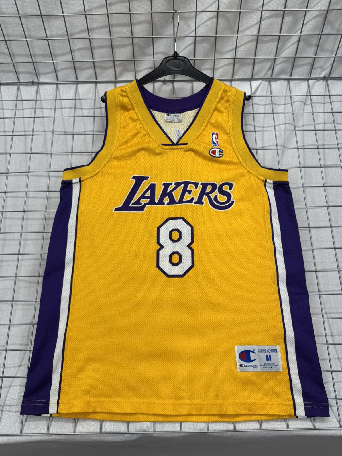 NBA Vintage Los Angeles Lakers #8 Kobe Bryant Jersey NBA Legend Size US M / EU 48-50 / 2 - 3 Thumbnail
