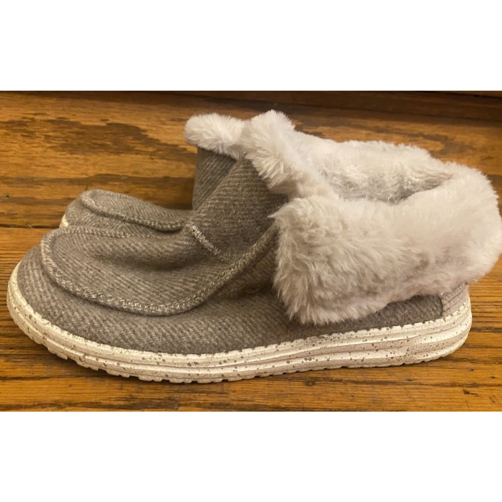 Other Hey Dude Britt Womens 7 Faux Fur Slip On Shoes Beige Wendy Size US 7 / IT 37 - 4 Thumbnail