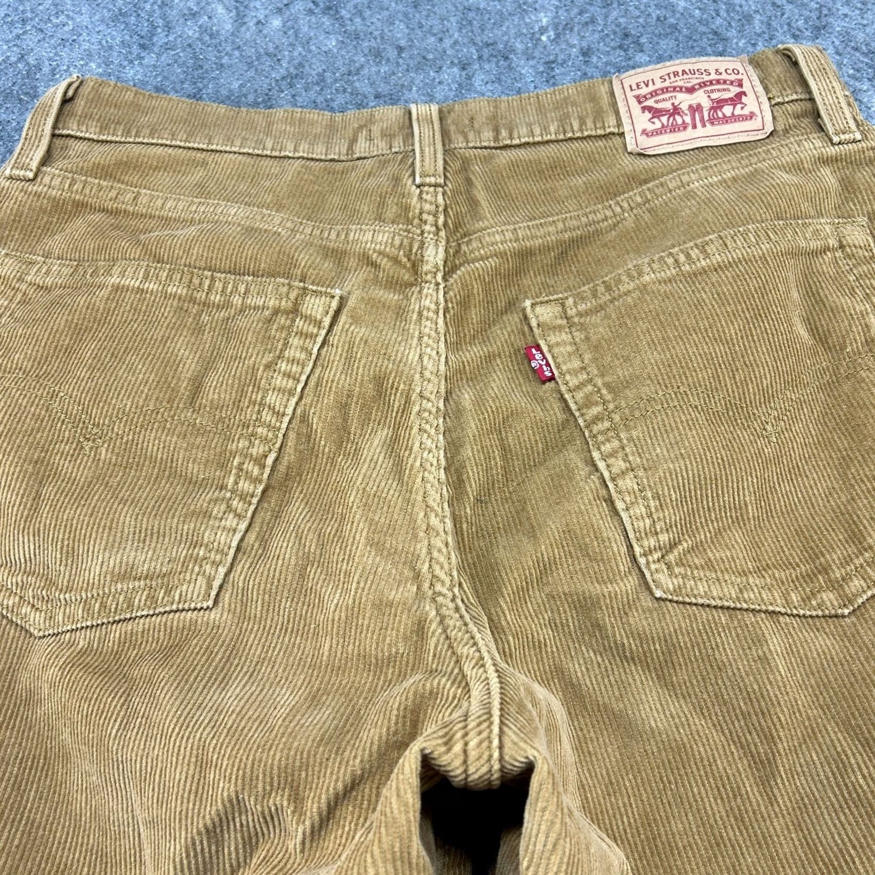 Levi's VINTAGE Levi's Pants Corduroy 30x31 Tan Brown Relaxed Straight Wide Leg Women's Cotton Polyester 94 Baggy Chino Inseam 31 Pockets Size 30" / US 8 / IT 44 - 7 Thumbnail