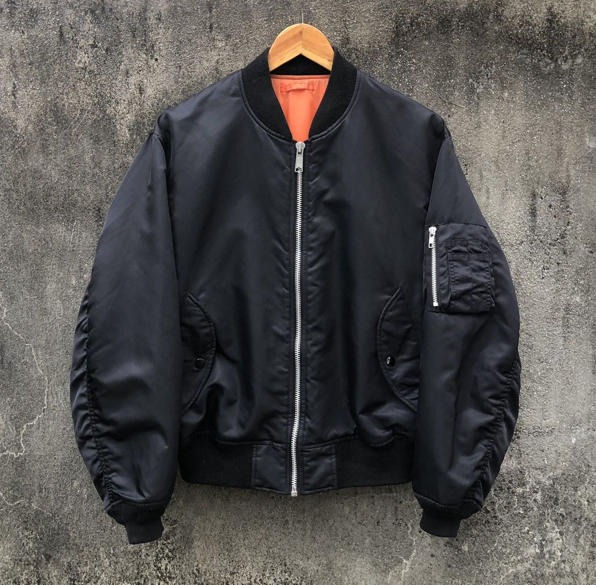 Vintage Vintage 90s Black Ma-1 Bomber Jacket By Uniqlo Size US M / EU 48-50 / 2 - 3 Thumbnail