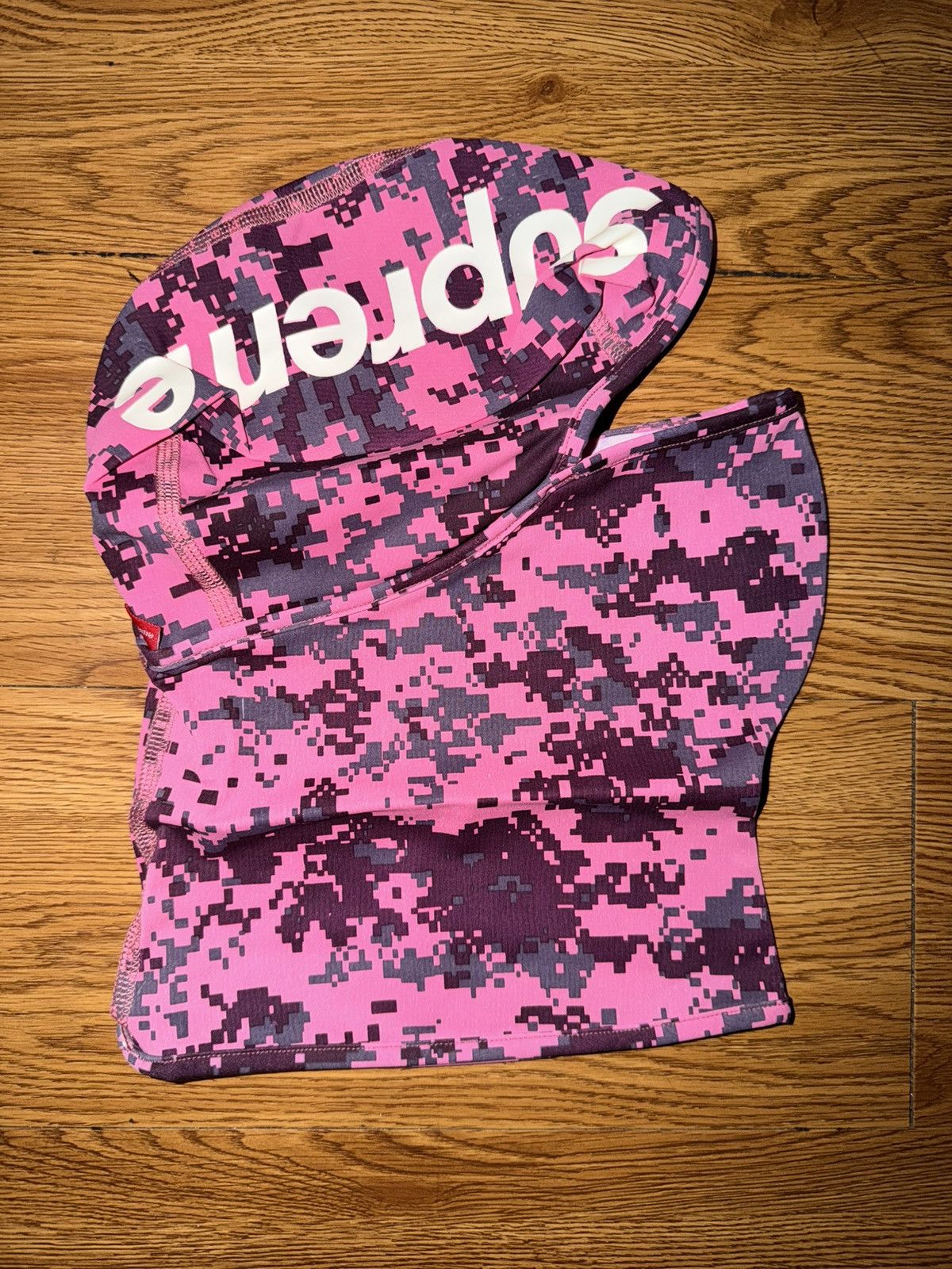 Supreme Supreme Heat Reactive Digi Camo Balaclava Pink Size ONE SIZE - 1 Thumbnail