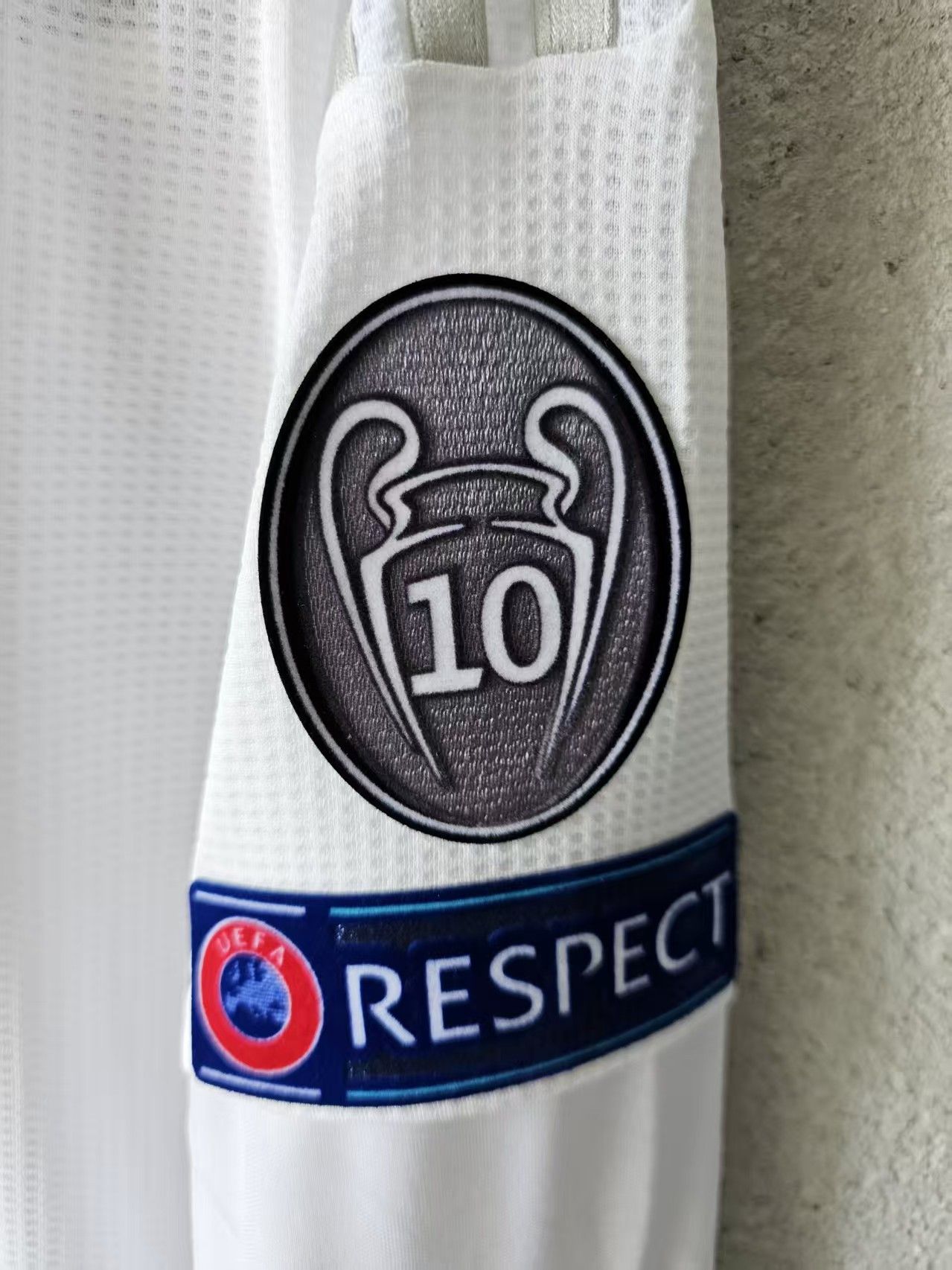 Other 2016 Real Madrid #7 C Ronaldo Jersey Longlseeve Size US S / EU 44-46 / 1 - 5 Thumbnail