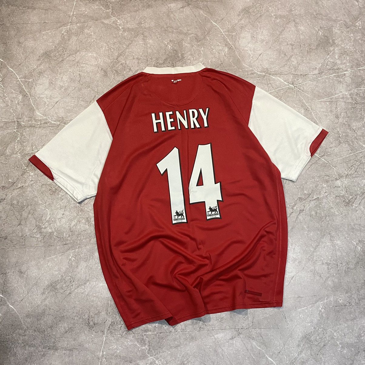 Image of Nike x Soccer Jersey Vintage Henry Arsenal Tee Soccer Jersey Fly Emirates 90 in Red, Men's (Size XL