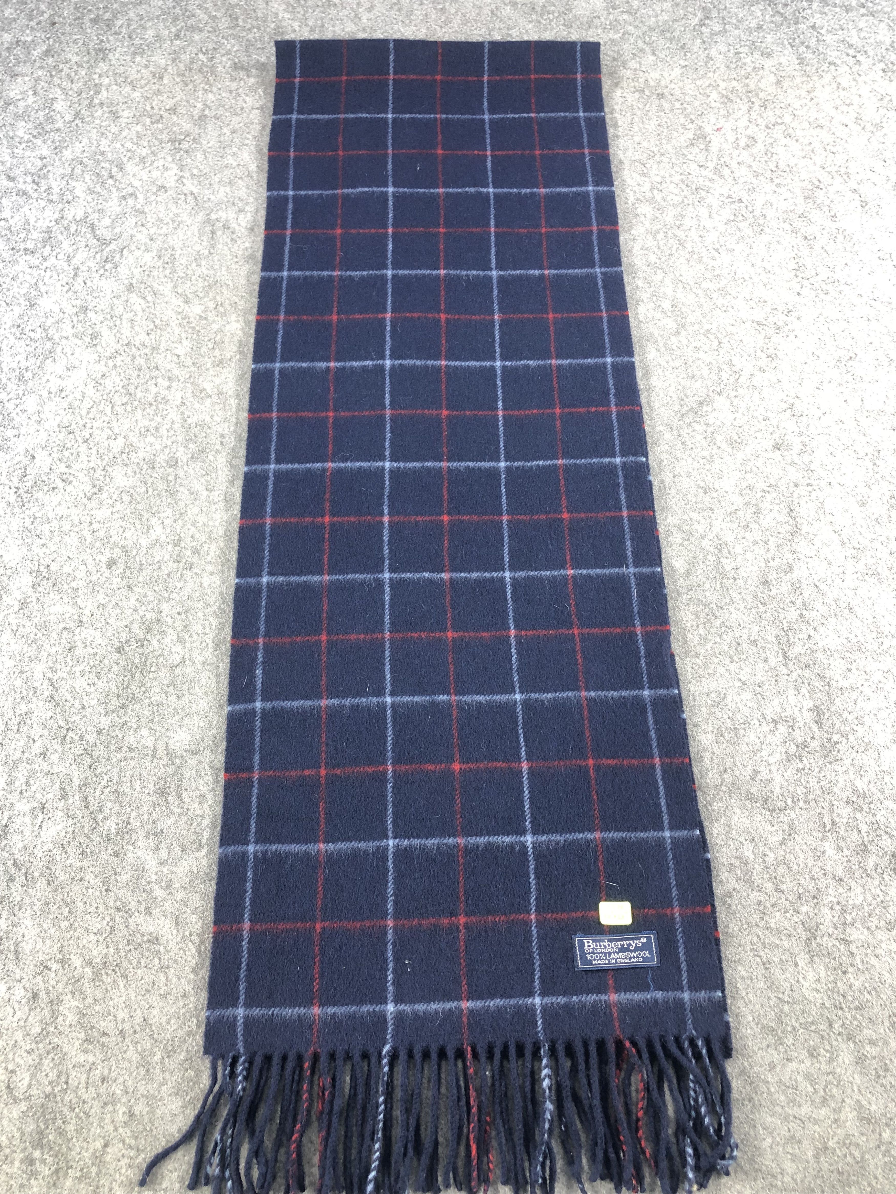 Burberry Burberry Scarf / Muffler / Neckwear Size ONE SIZE - 2 Thumbnail