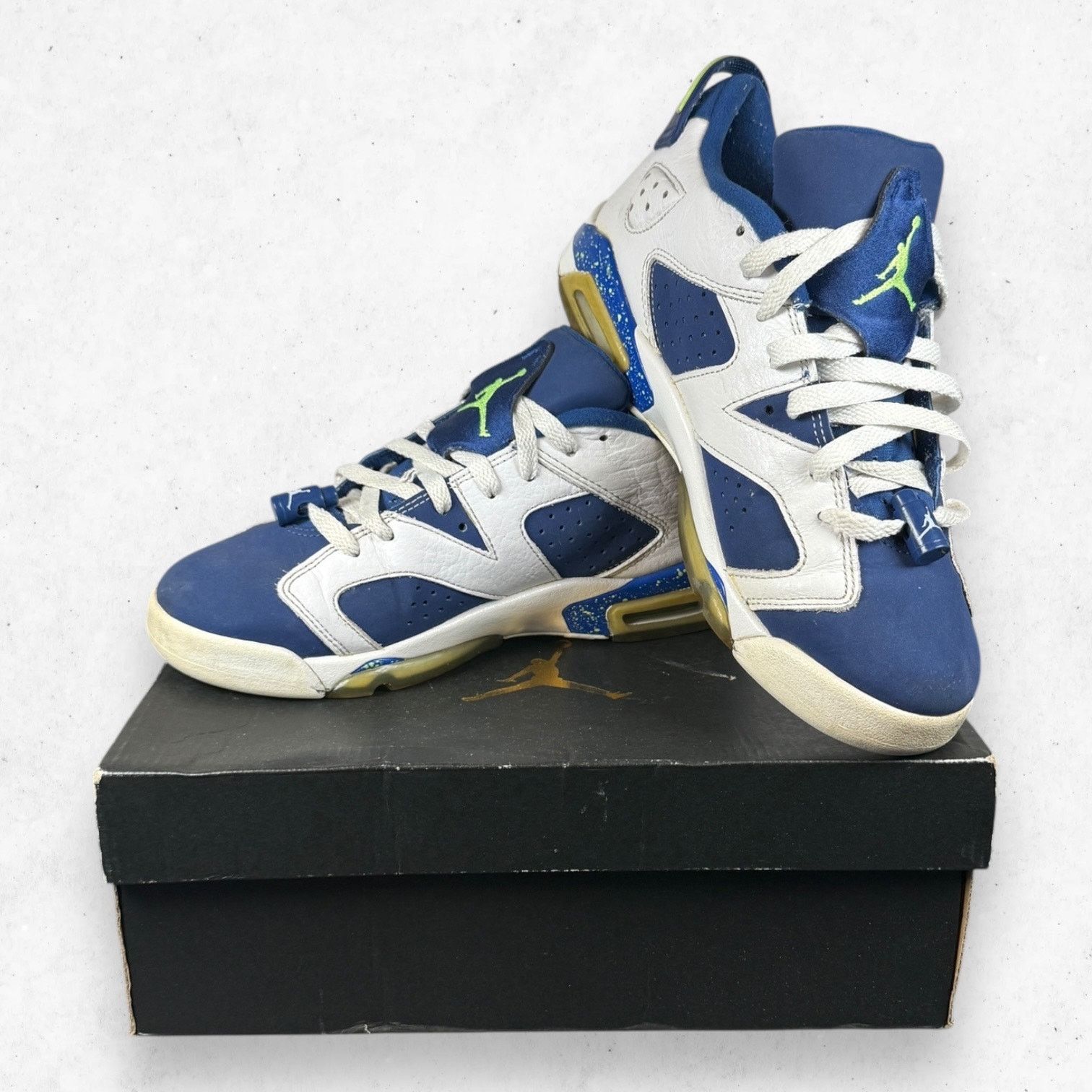 Jordan Brand Air Jordan 6 Retro Low BG 7Y White Insignia Blue Size US 7 / EU 40 - 3 Thumbnail