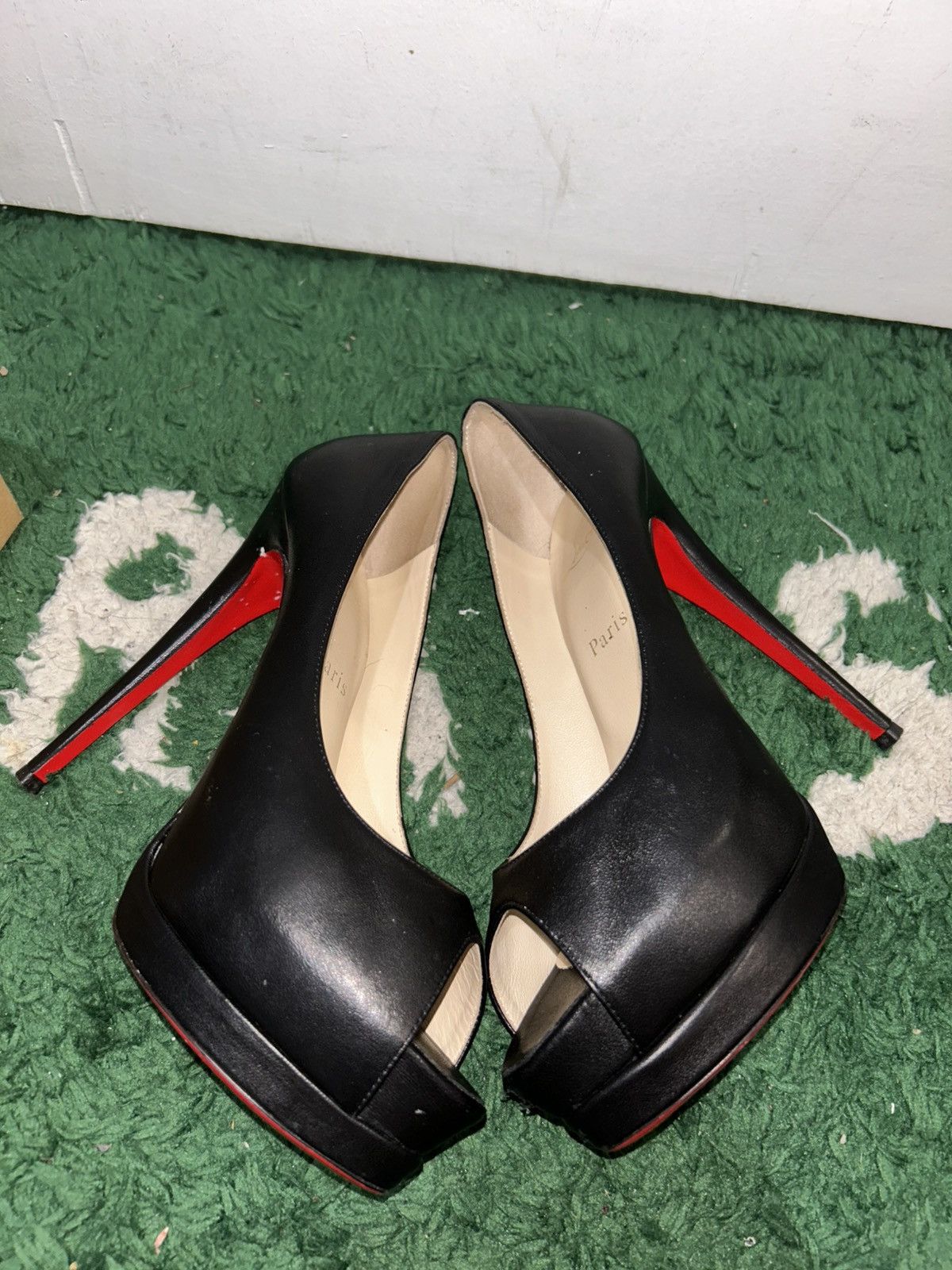 Christian Louboutin christian louboutin size 38 eu 8 women’s with box clean Size US 8 / IT 38 - 2 Thumbnail
