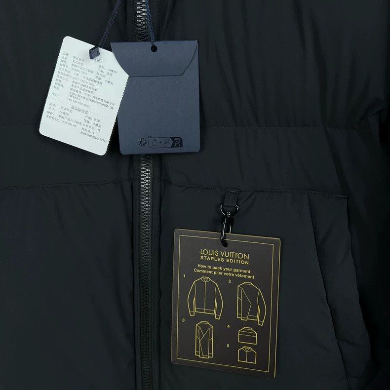 Louis Vuitton Louis Vuitton Louis Vuitton Black DoubleSided Down Jacket- Size US L / EU 52-54 / 3 - 6 Thumbnail