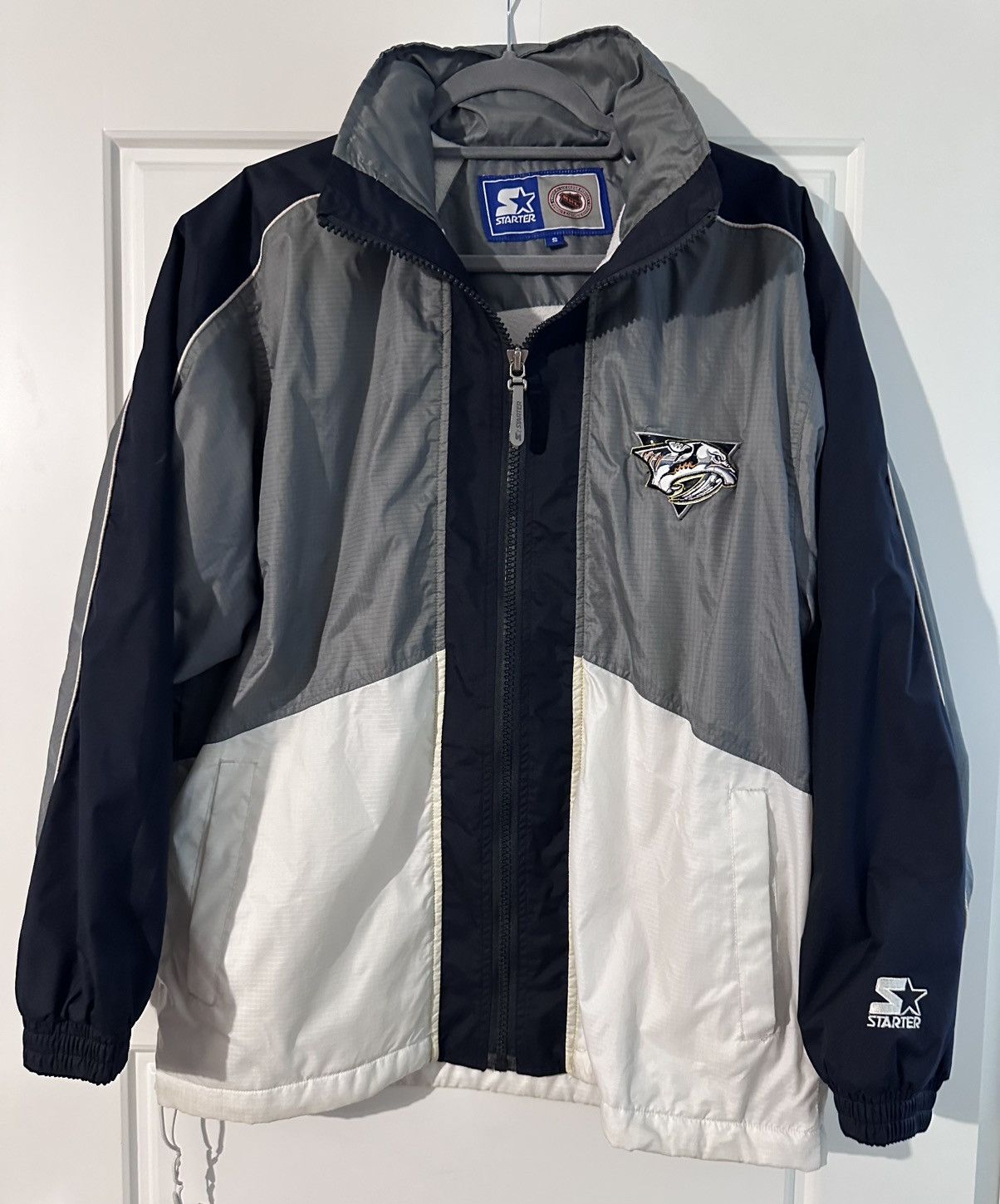Starter Jacket NHL Nashvilie Size US S / EU 44-46 / 1 - 1 Thumbnail