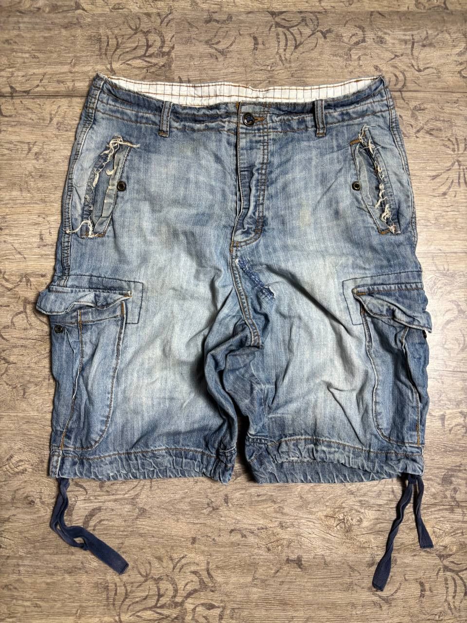 Japanese Brand VTG Balenci! IfSixWasNine type! CARGO Distressed Fade Shorts Size US 34 / EU 50 - 2 Thumbnail