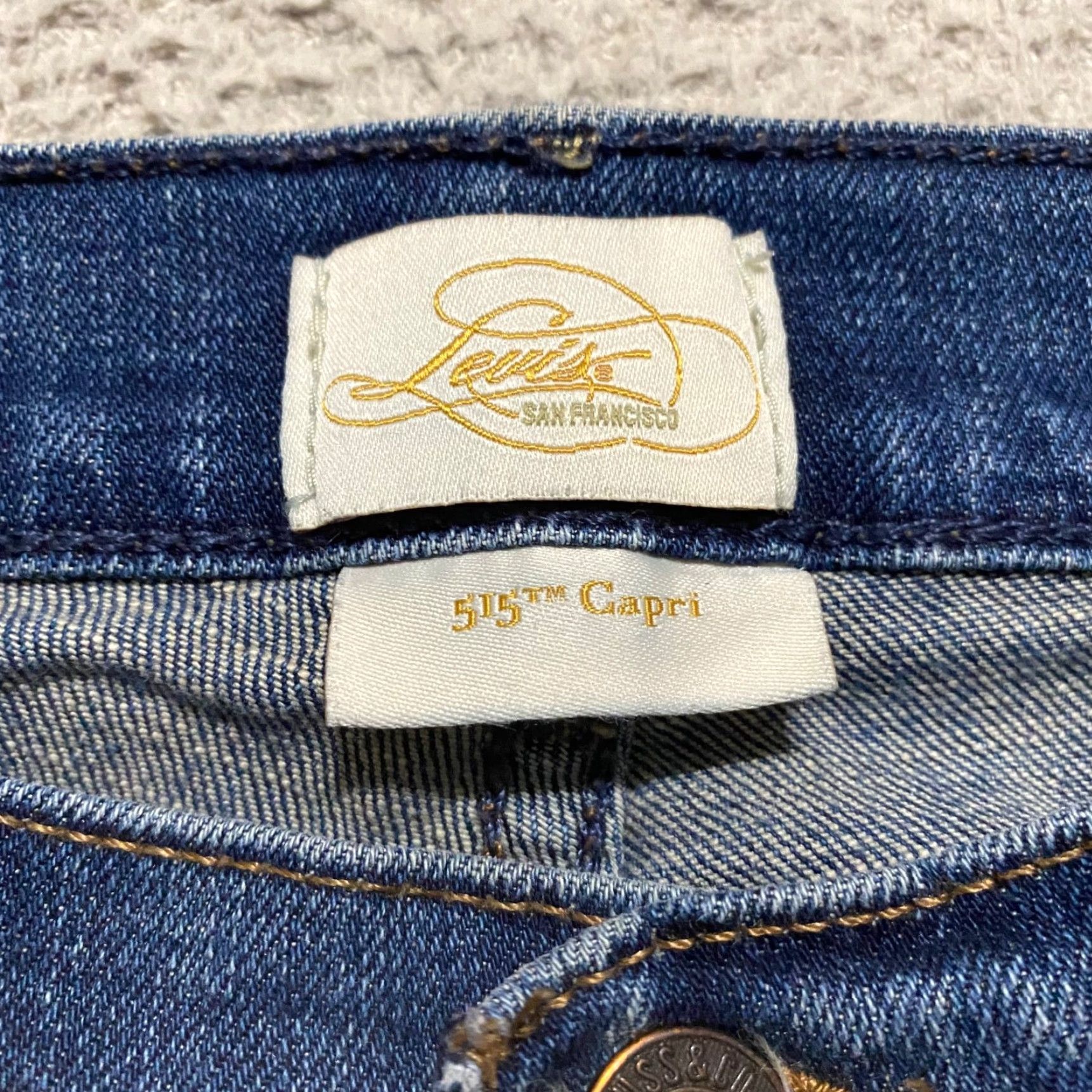 Levi's Levi's 515 Jeans Womens sz 6 Capri Medium Wash Mid Rise Blue Denim 5-Pocket Design Regular Slimming Pockets Shirt? Size 28" / US 6 / IT 42 - 3 Thumbnail